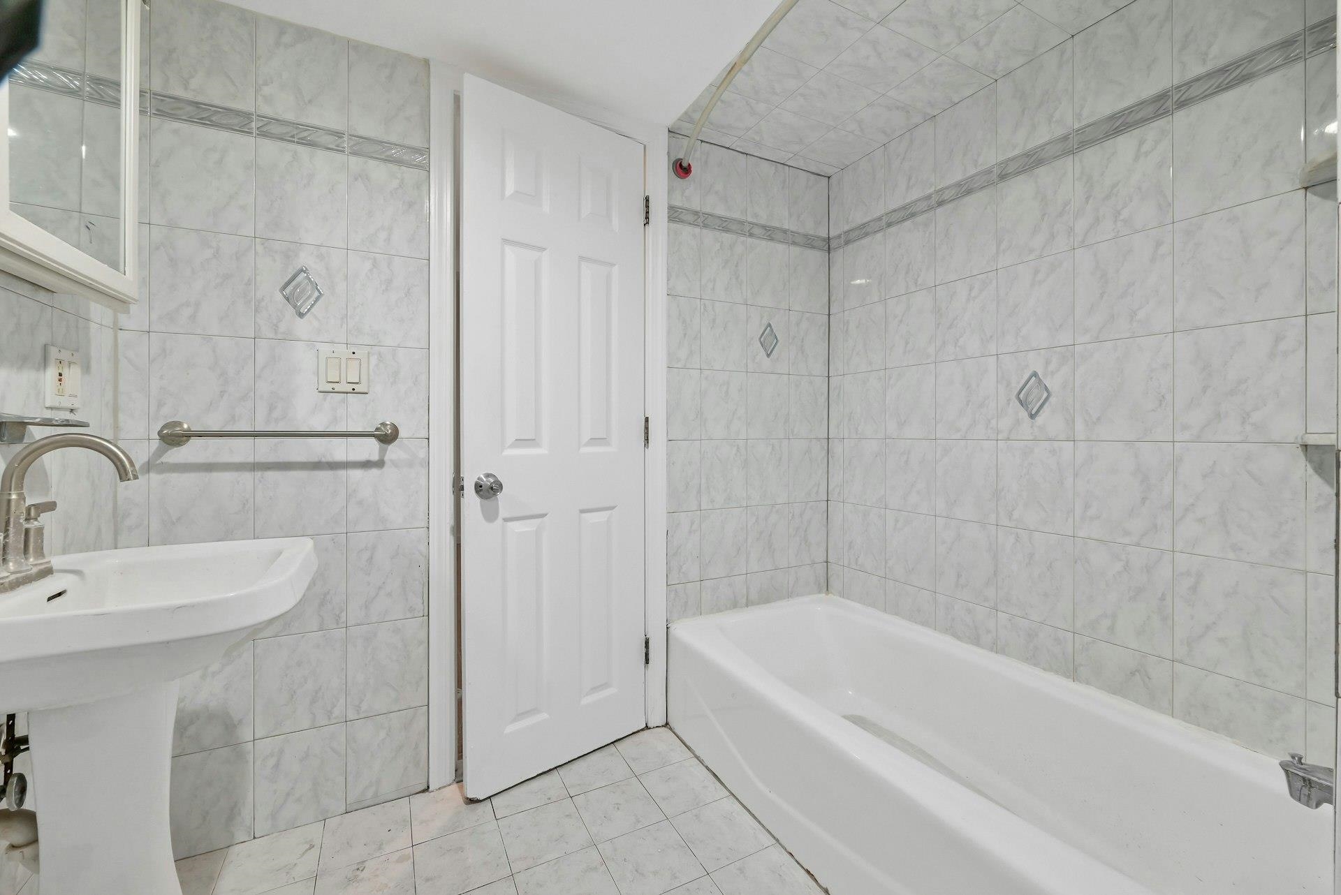8804 3rd Ave Property Photo 7