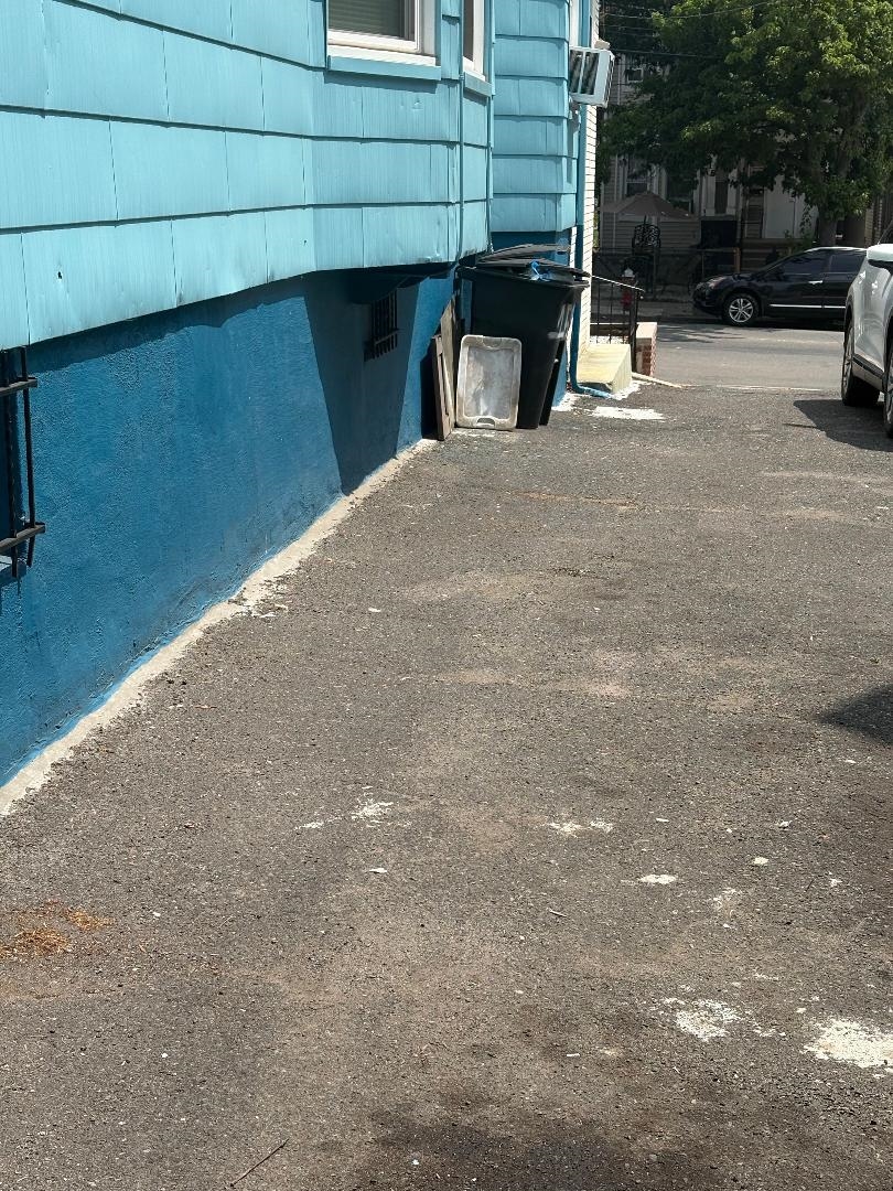 21 Danforth Ave Property Photo 2