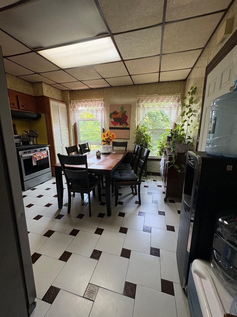 21 Danforth Ave Property Photo 9