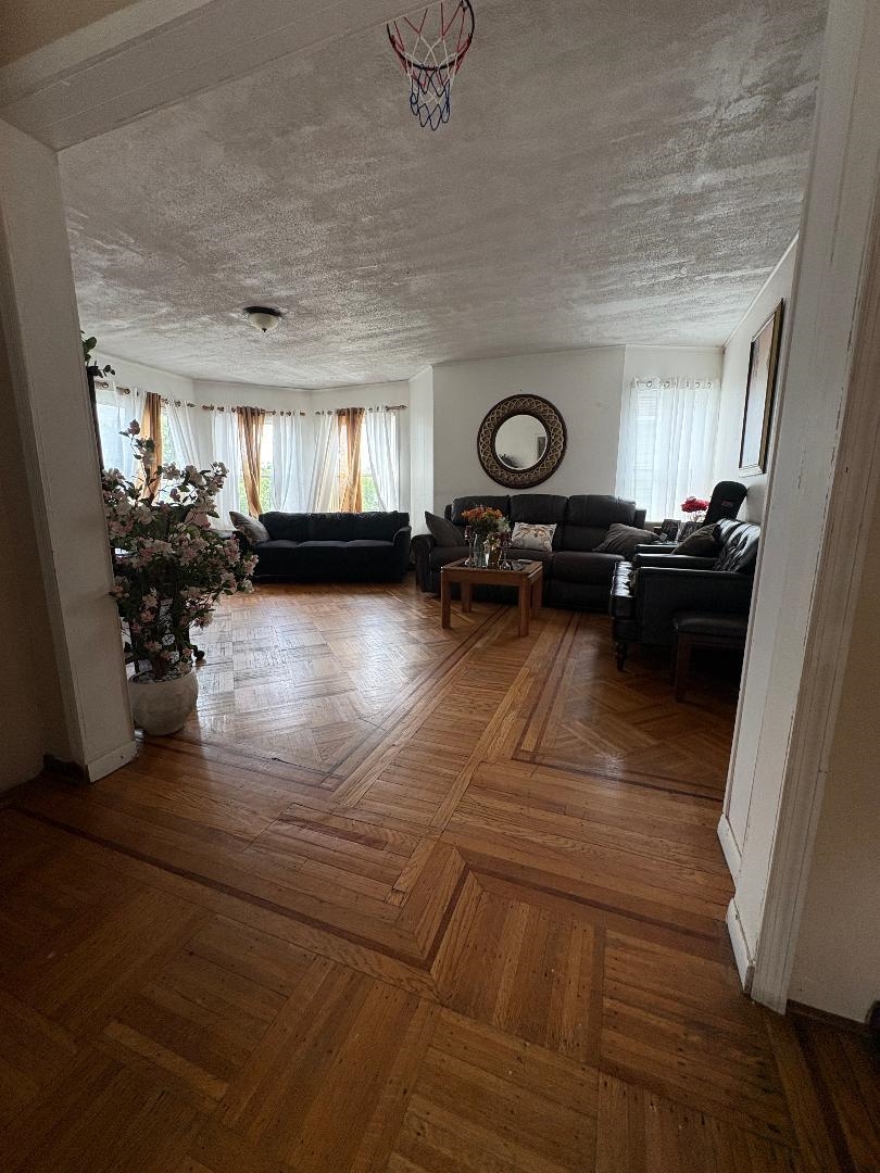 21 Danforth Ave Property Photo 14
