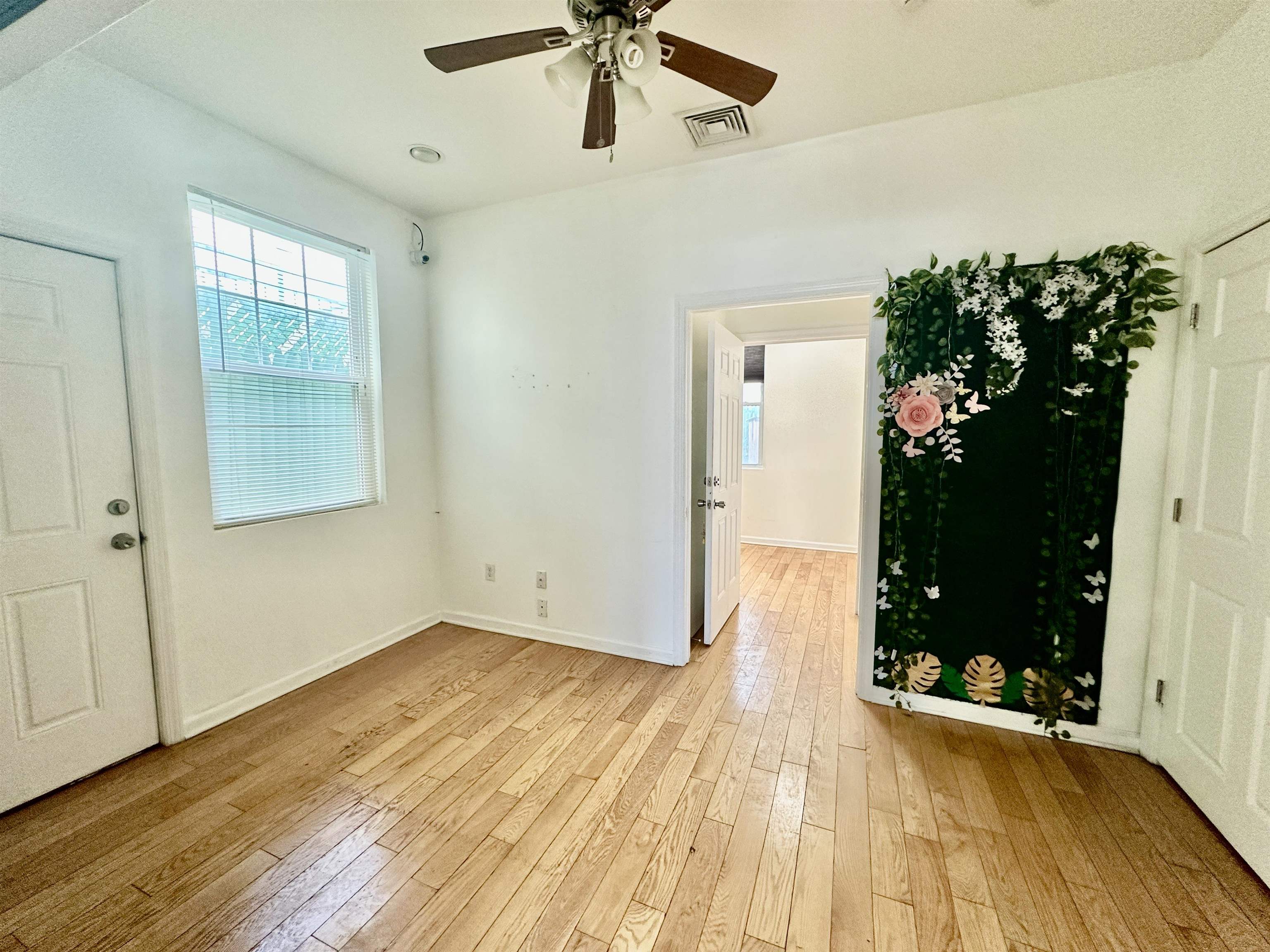 606 Kennedy Blvd Property Photo 8
