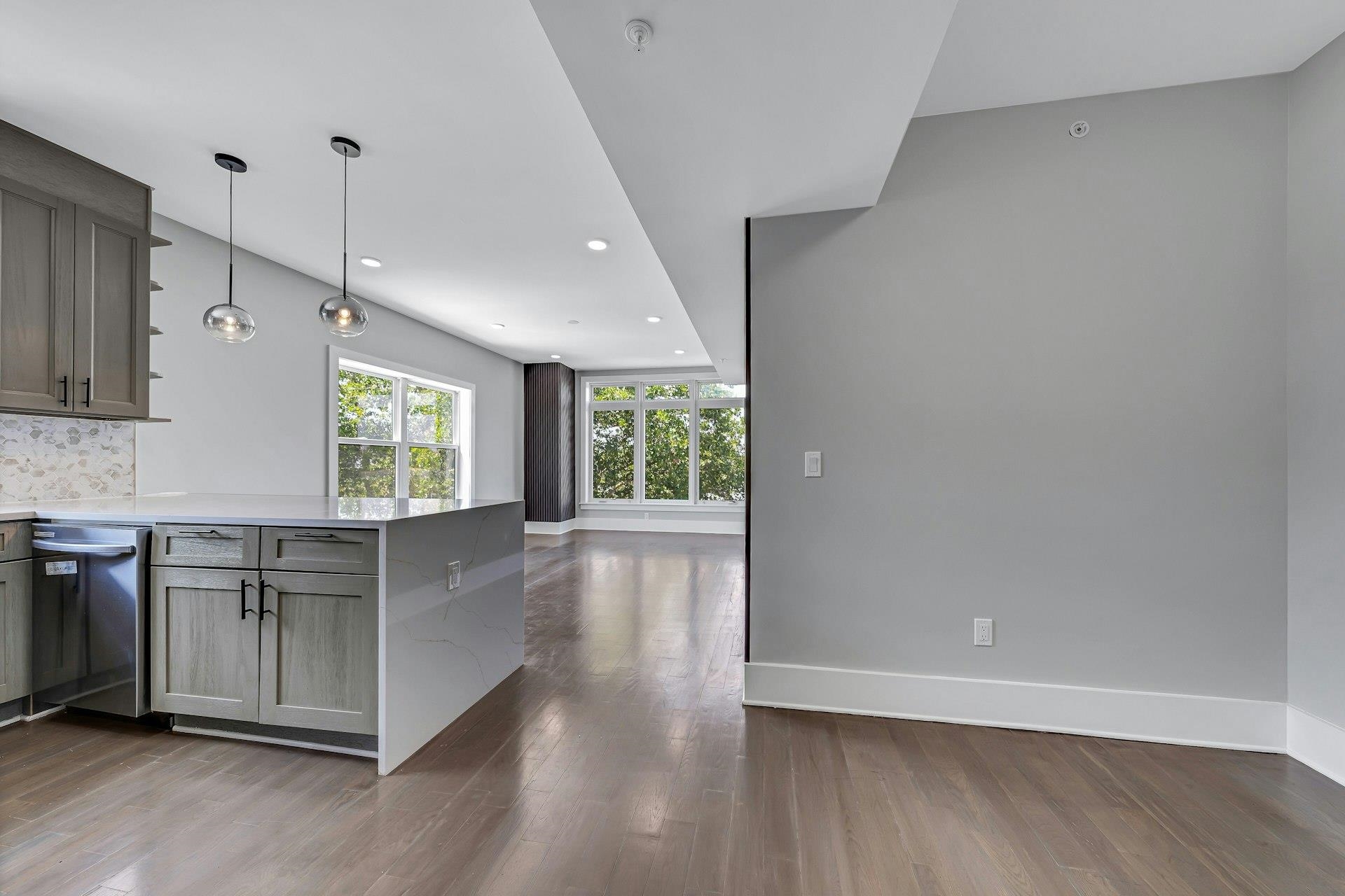 76 Corbin Ave 4 Property Photo 6