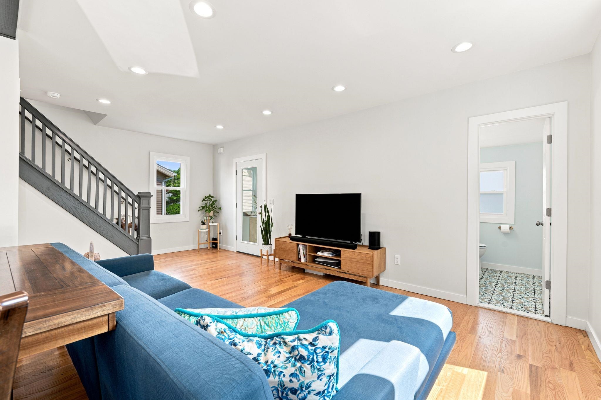 61-63 Ross Ave Property Photo 25