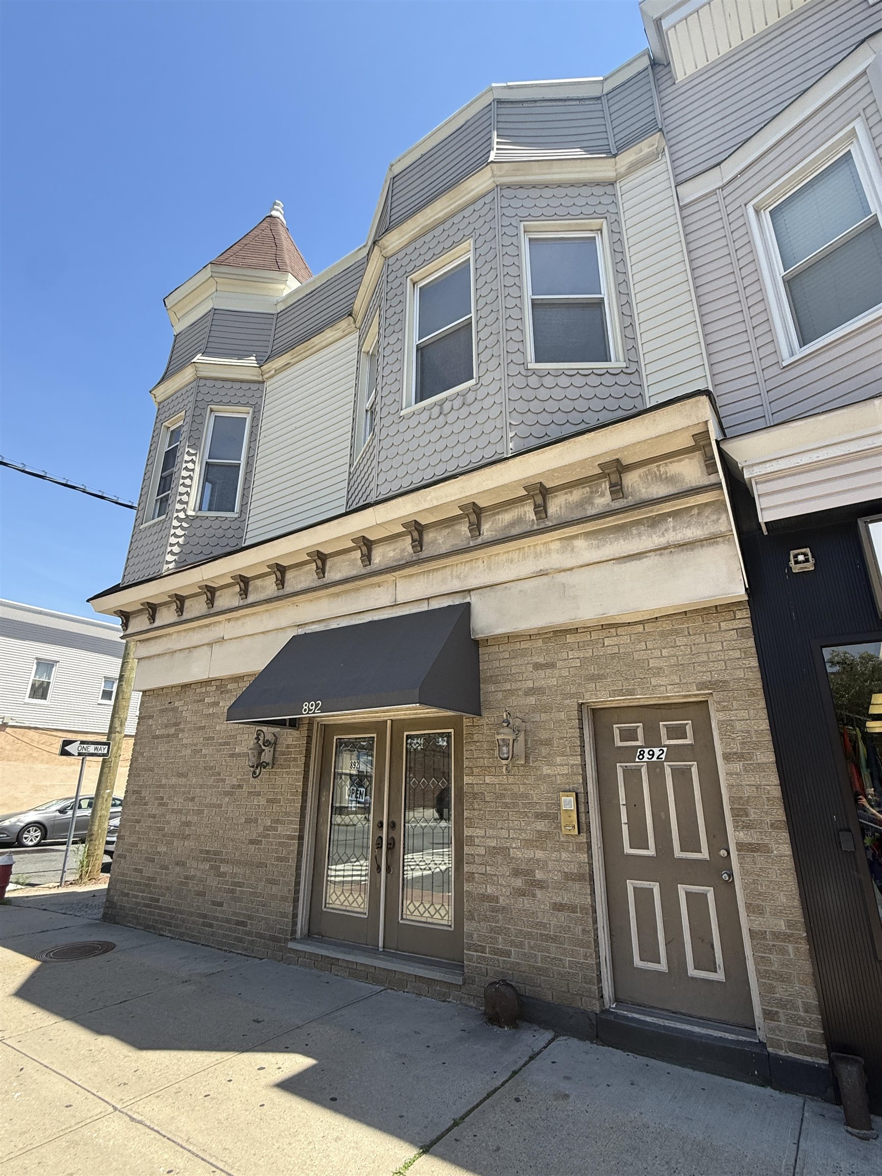 892 Broadway #2 Property Photo 14