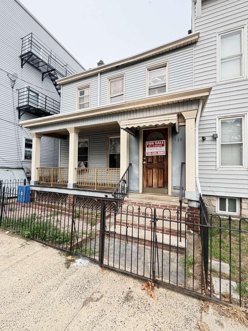 140 Winfield Ave Property Photo 1