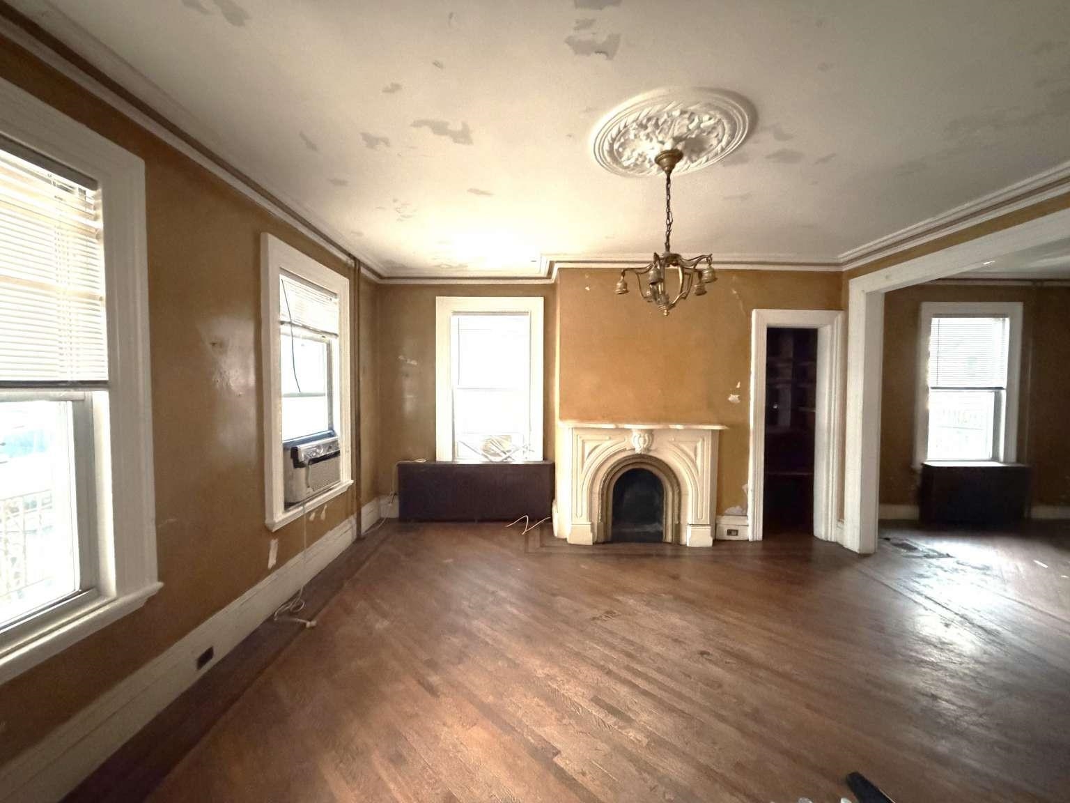 140 Winfield Ave Property Photo 3