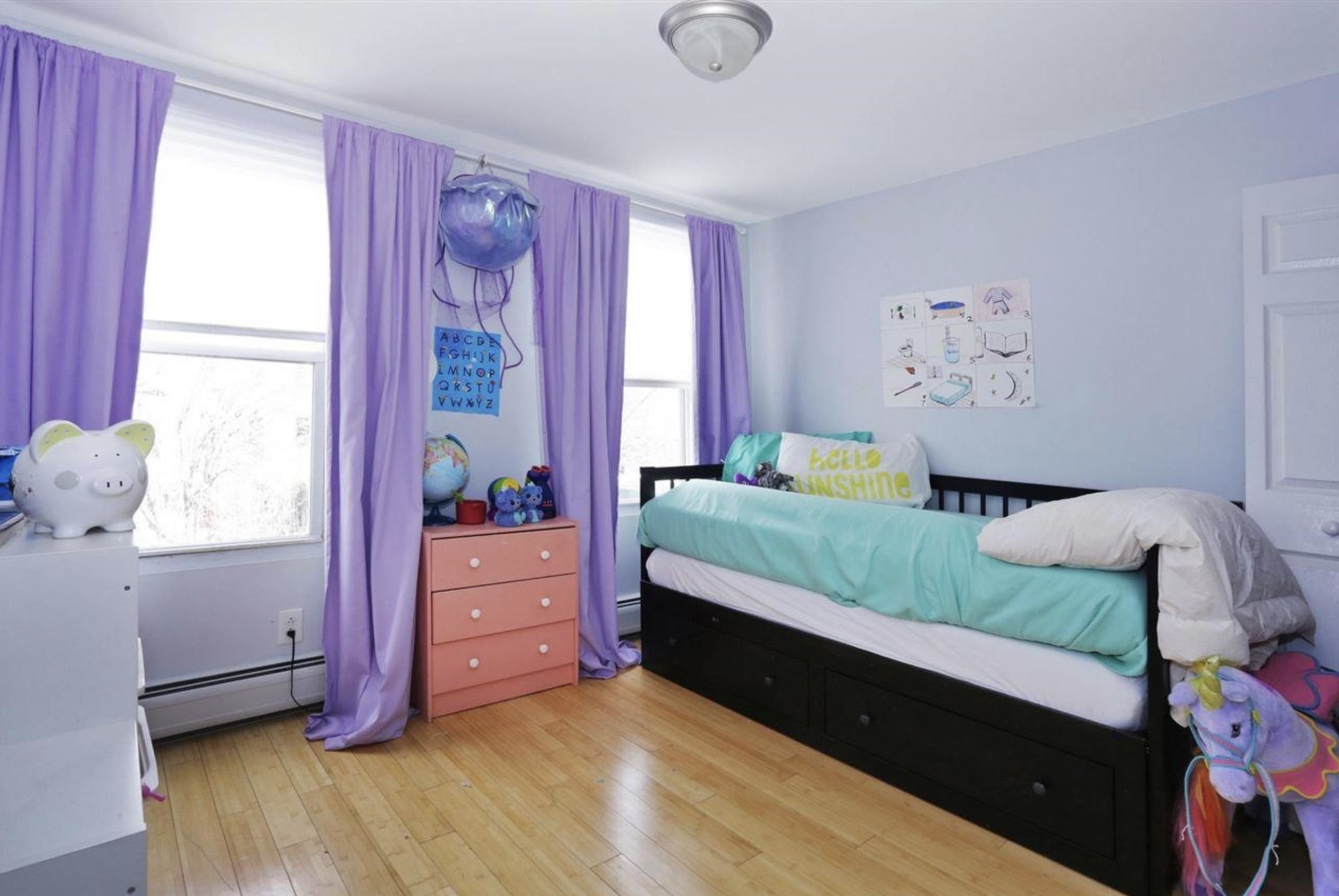 284 7th St Property Photo 14