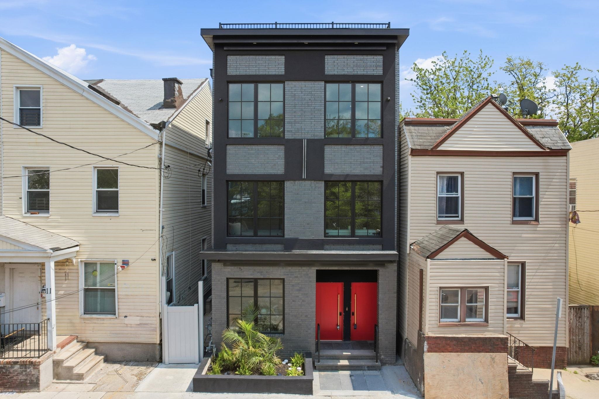 9 Minerva St 2 Property Photo 2