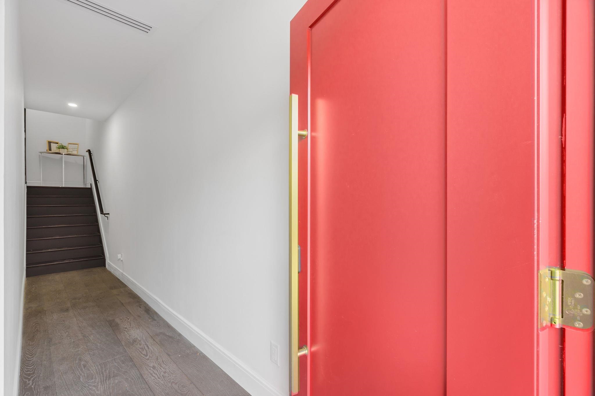 9 Minerva St 2 Property Photo 4