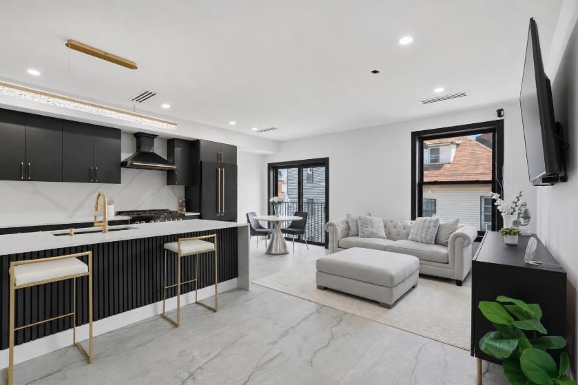 9 Minerva St 2 Property Photo 6