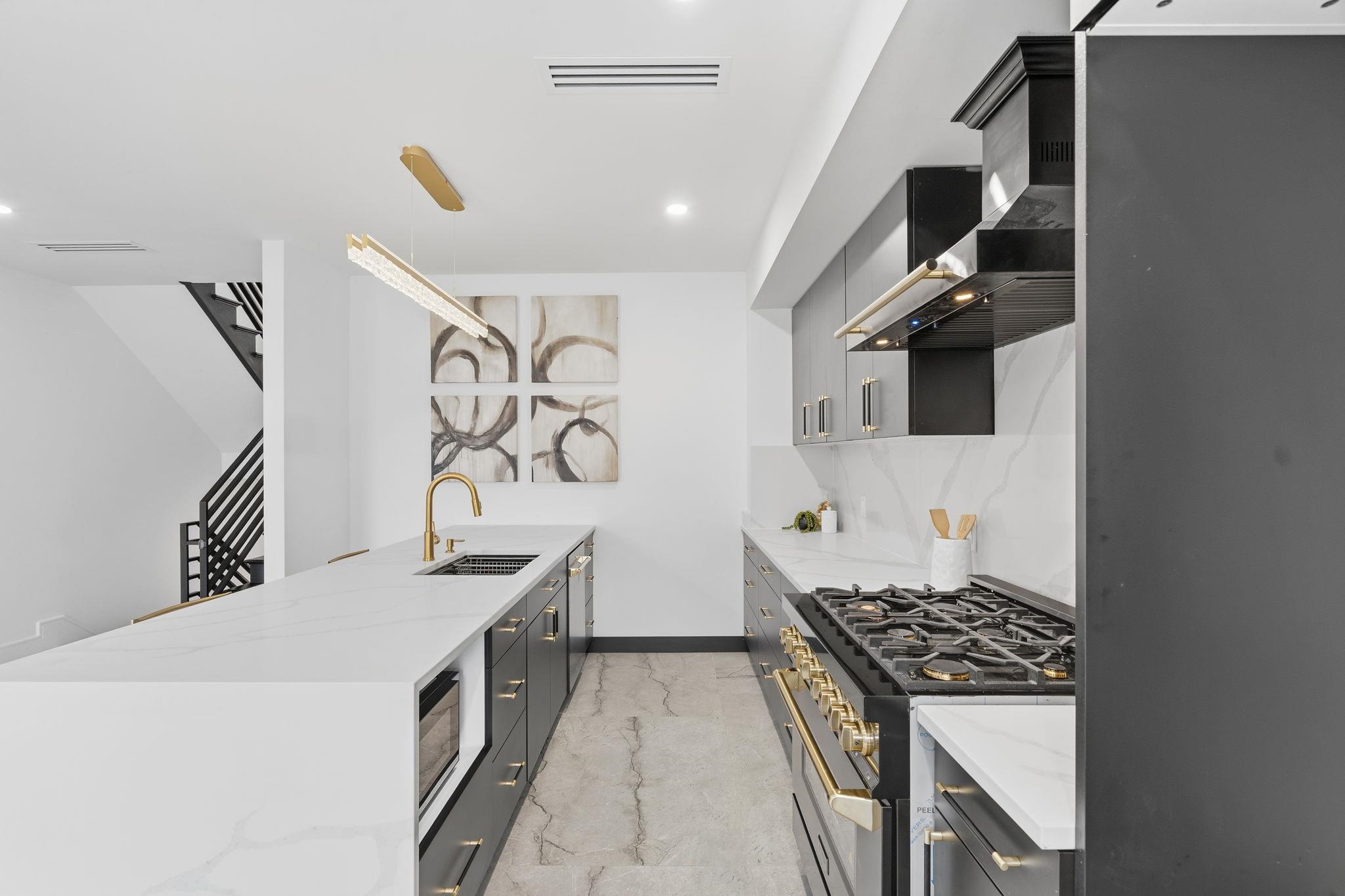 9 Minerva St 2 Property Photo 10