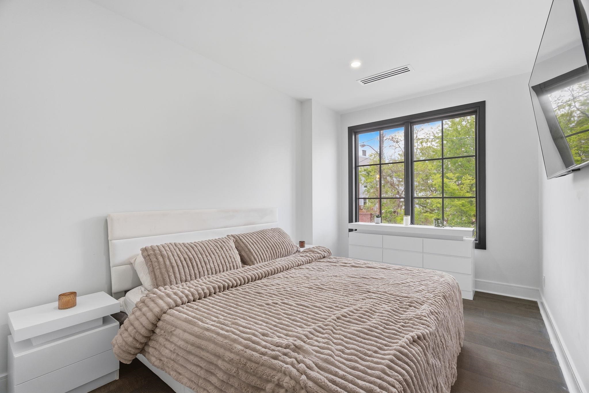 9 Minerva St 2 Property Photo 21