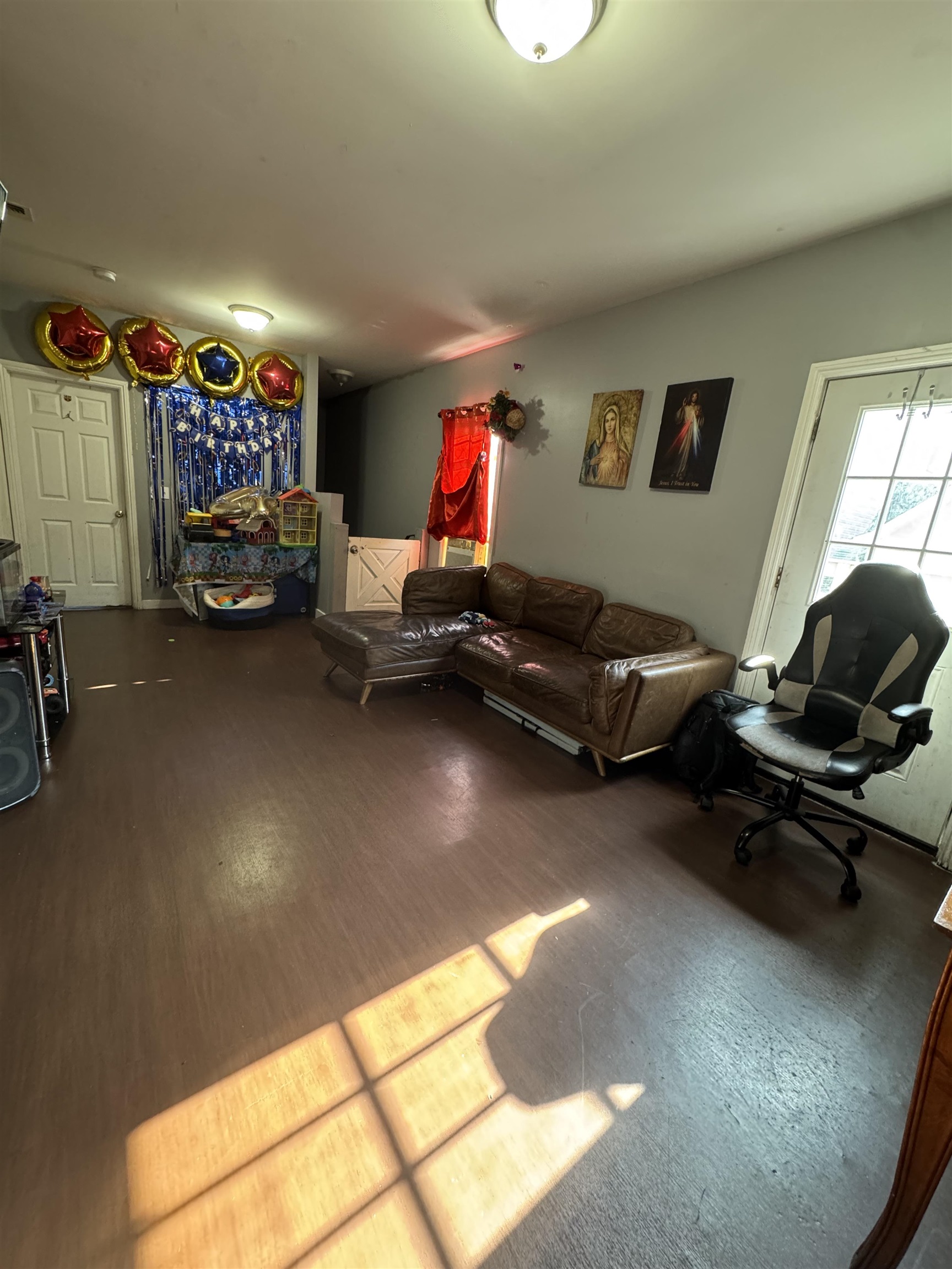 47 Oak St Property Photo 15