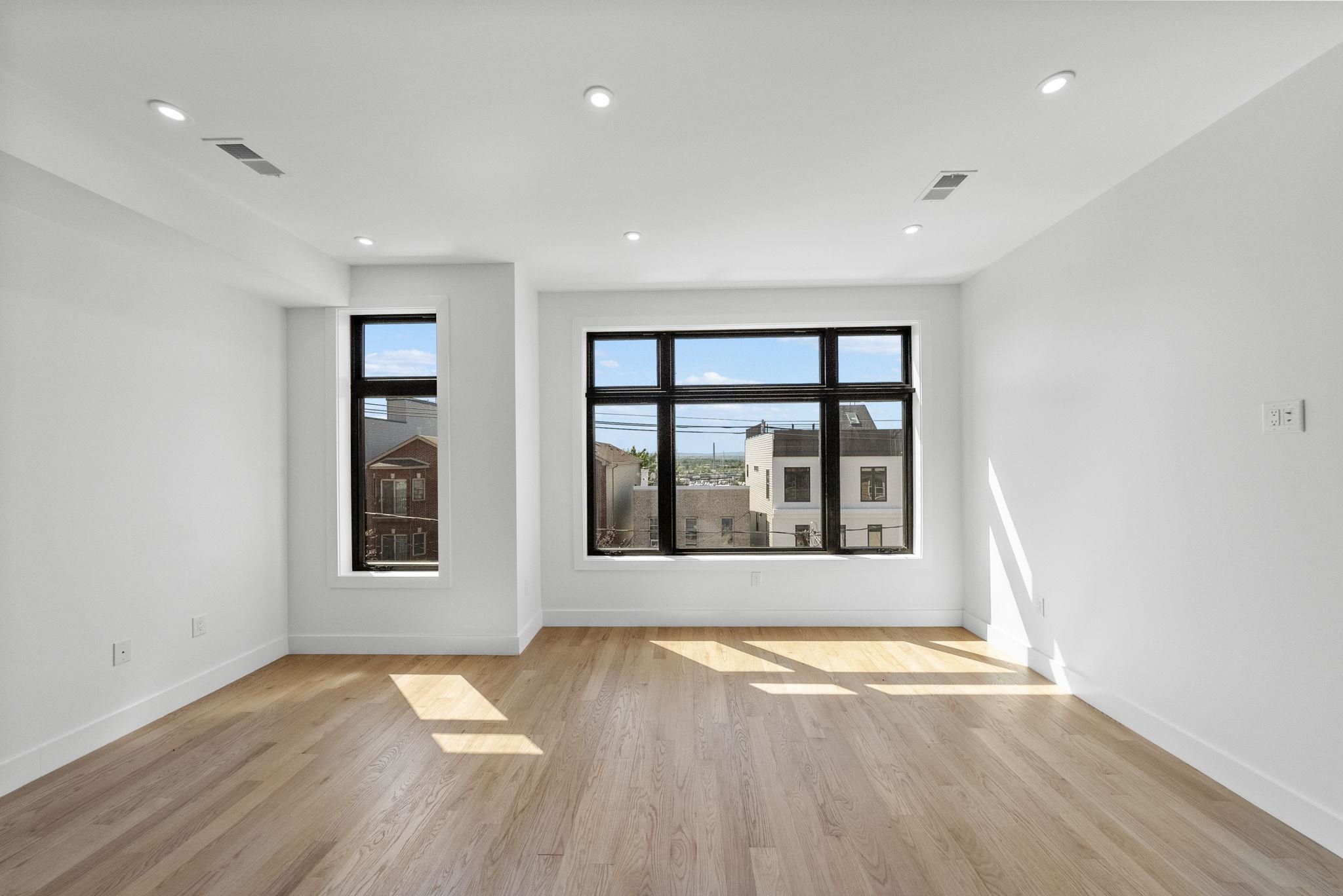 100 Terrace Ave 2 Property Photo 6