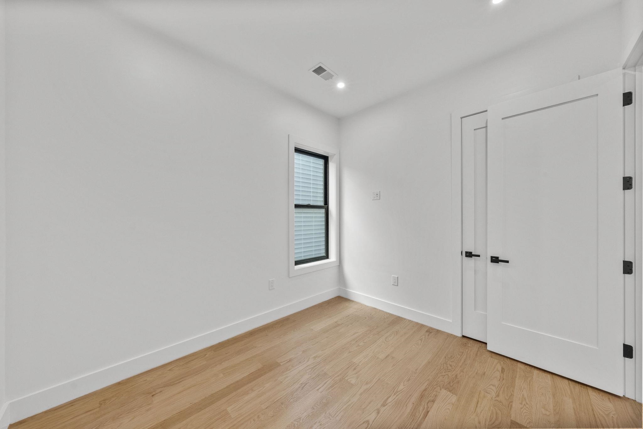 100 Terrace Ave 2 Property Photo 19
