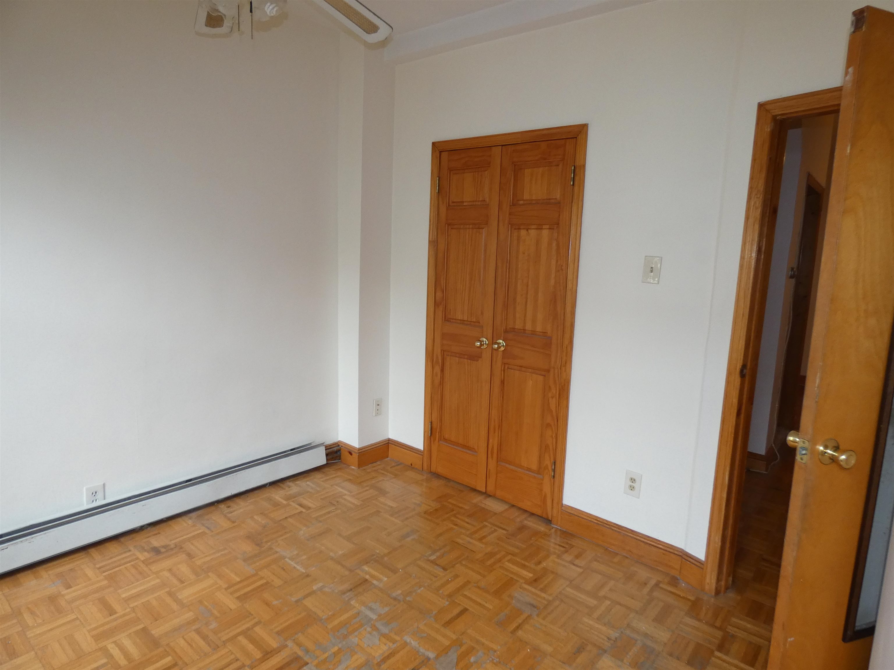 936 Willow Ave 3 Property Photo 6
