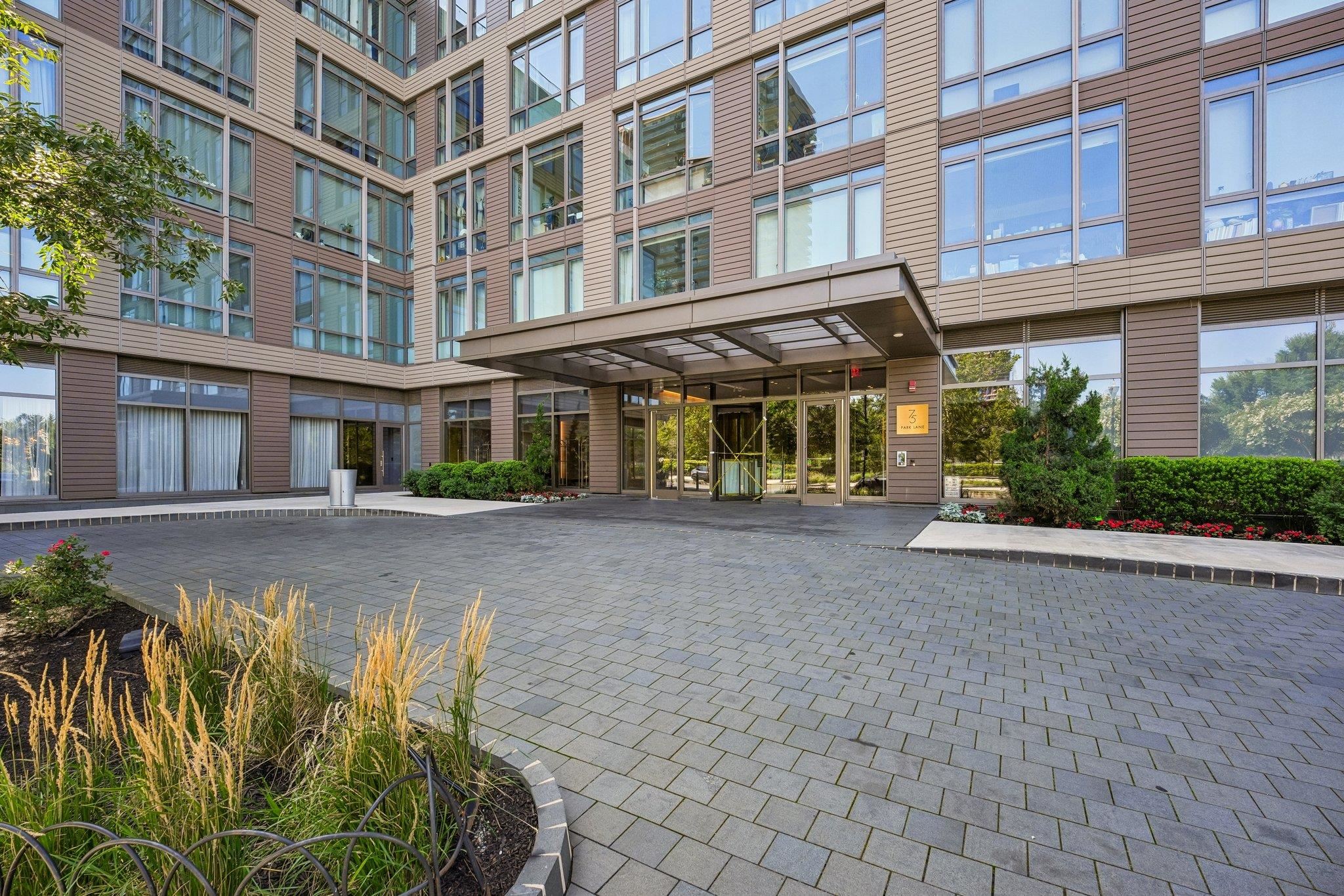 75 Park Lane South 2107 Property Photo 42