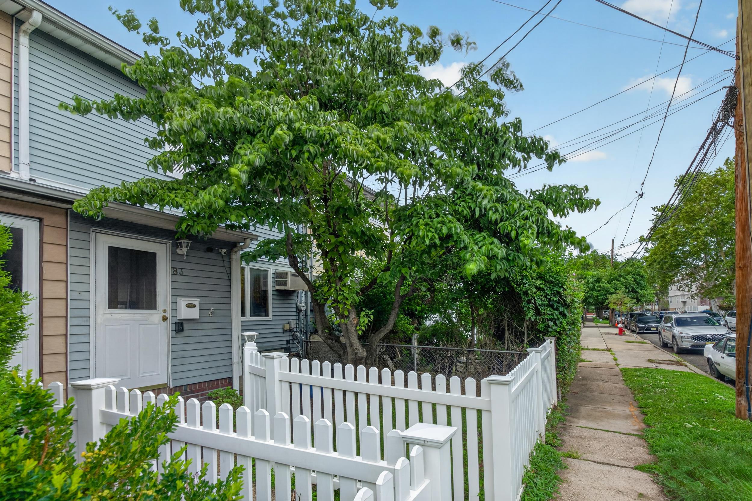 83 Zabriskie Ave Property Photo 2
