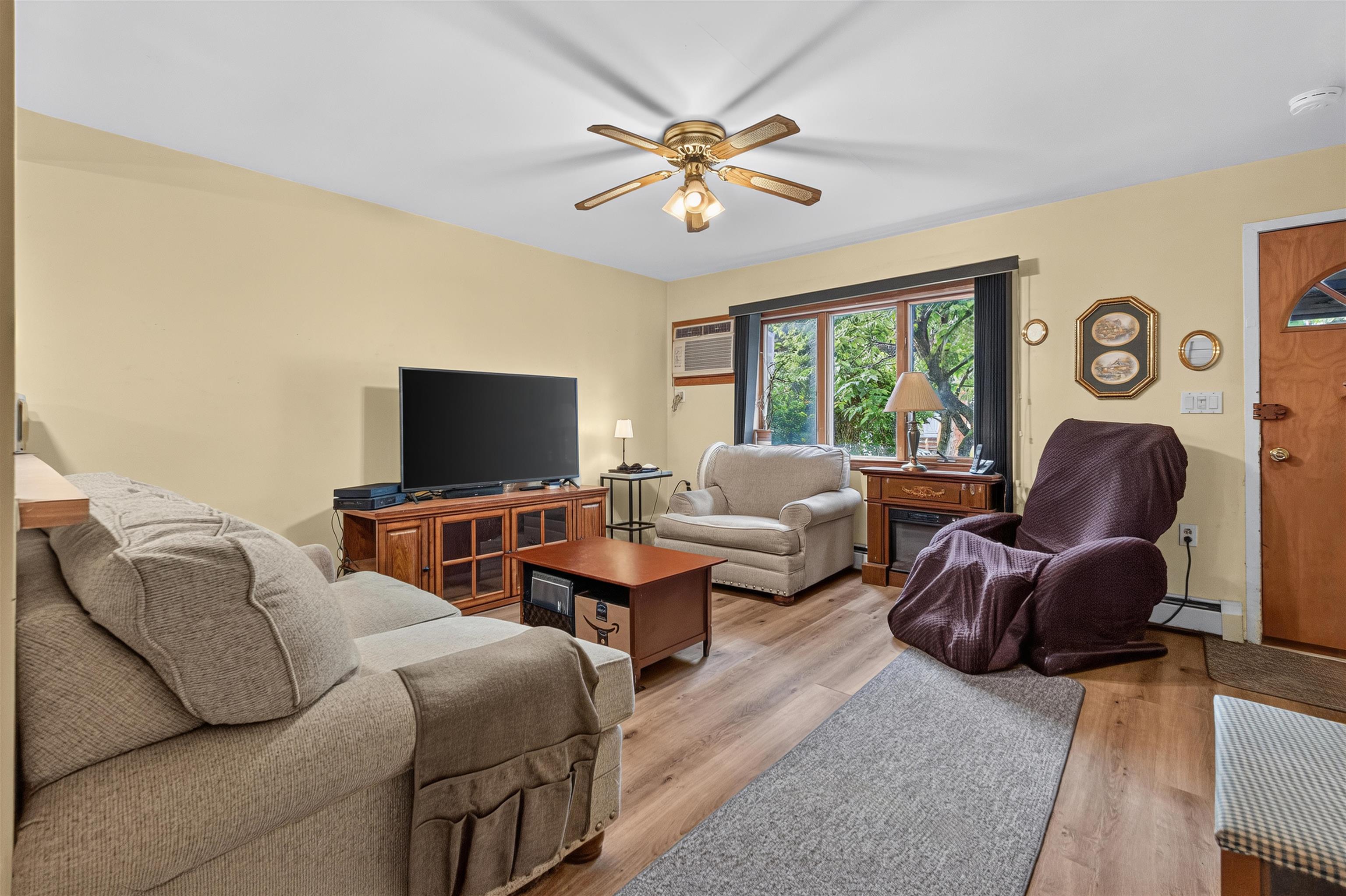 83 Zabriskie Ave Property Photo 4