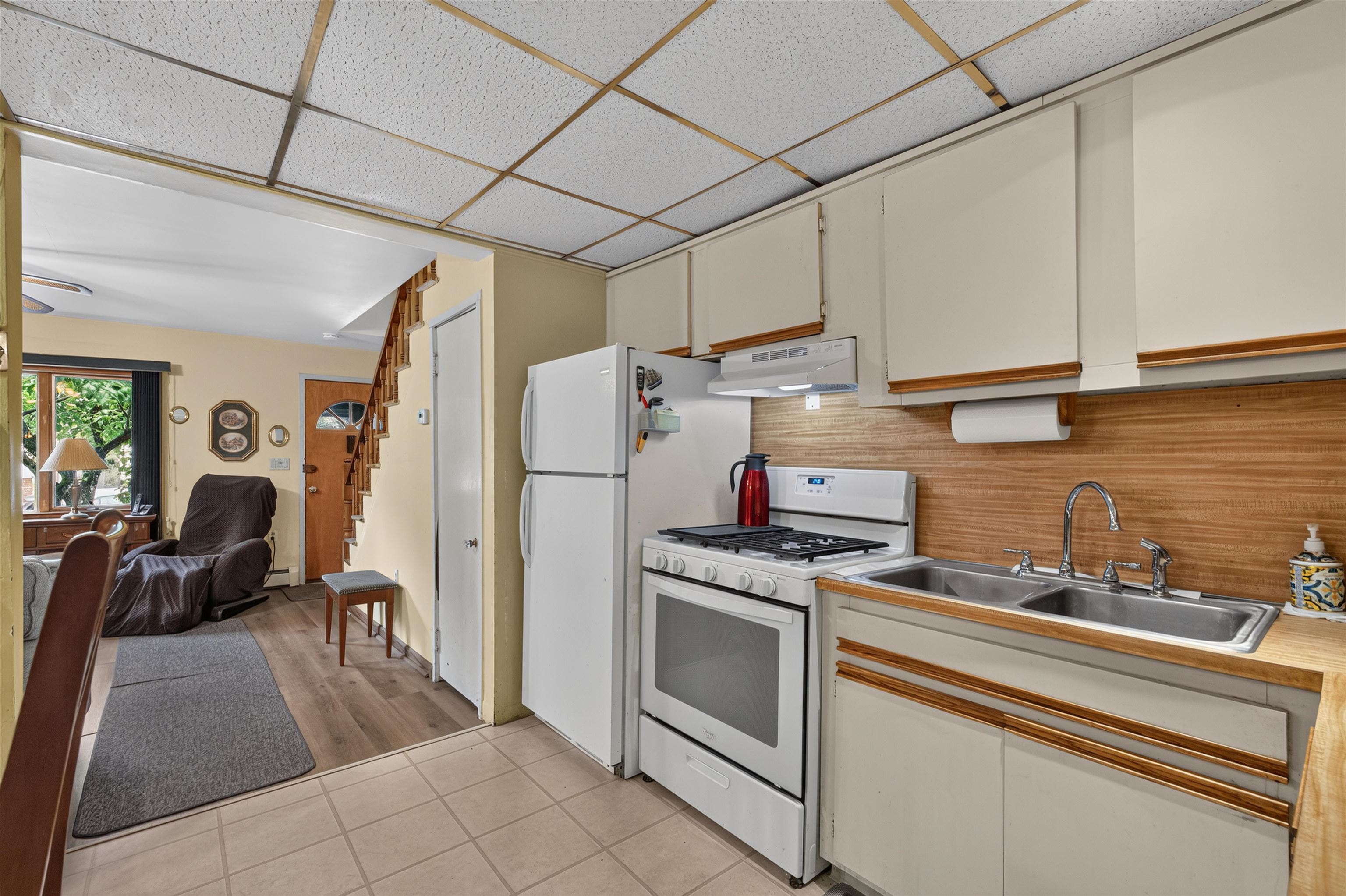 83 Zabriskie Ave Property Photo 8