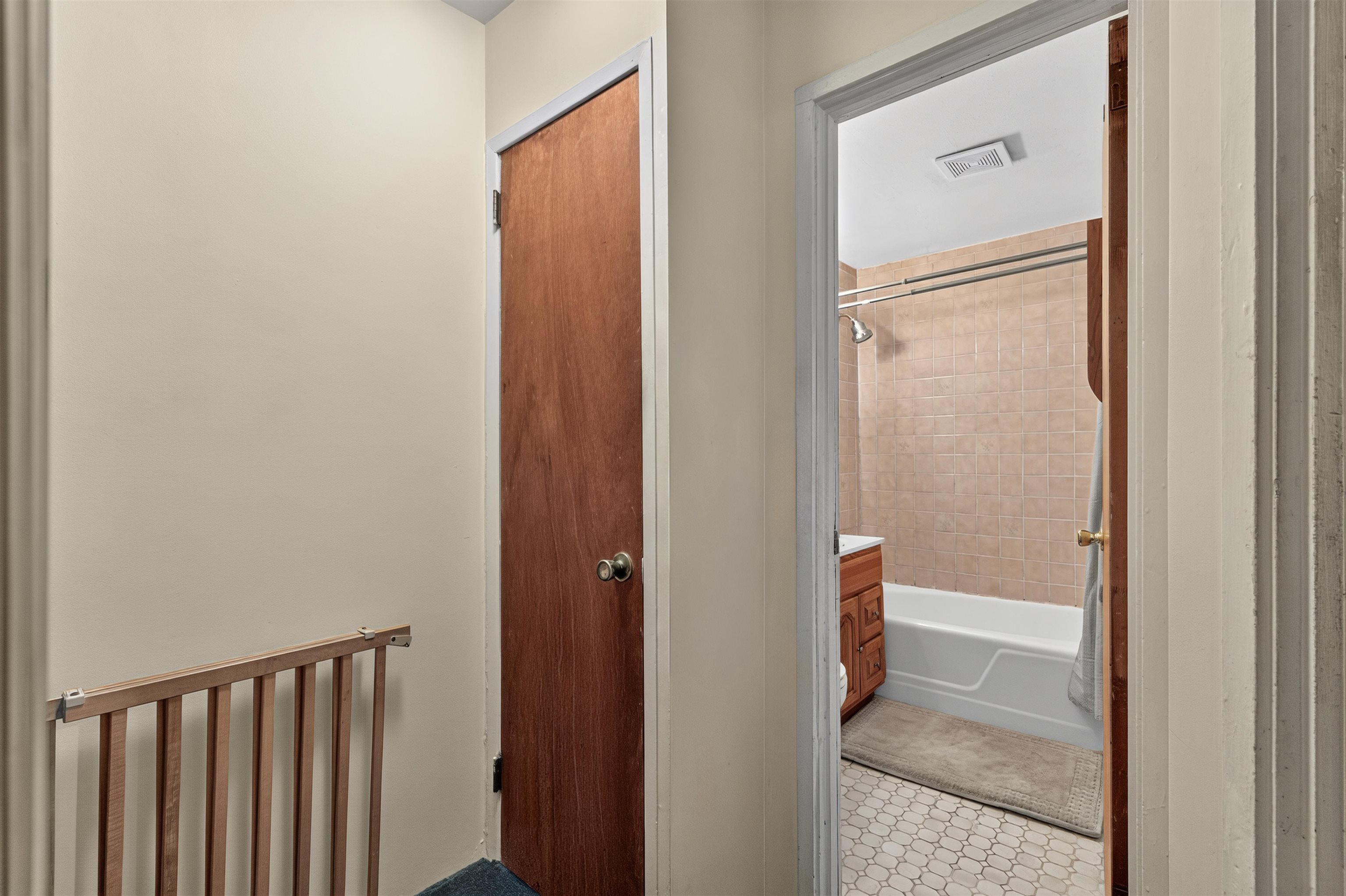 83 Zabriskie Ave Property Photo 11
