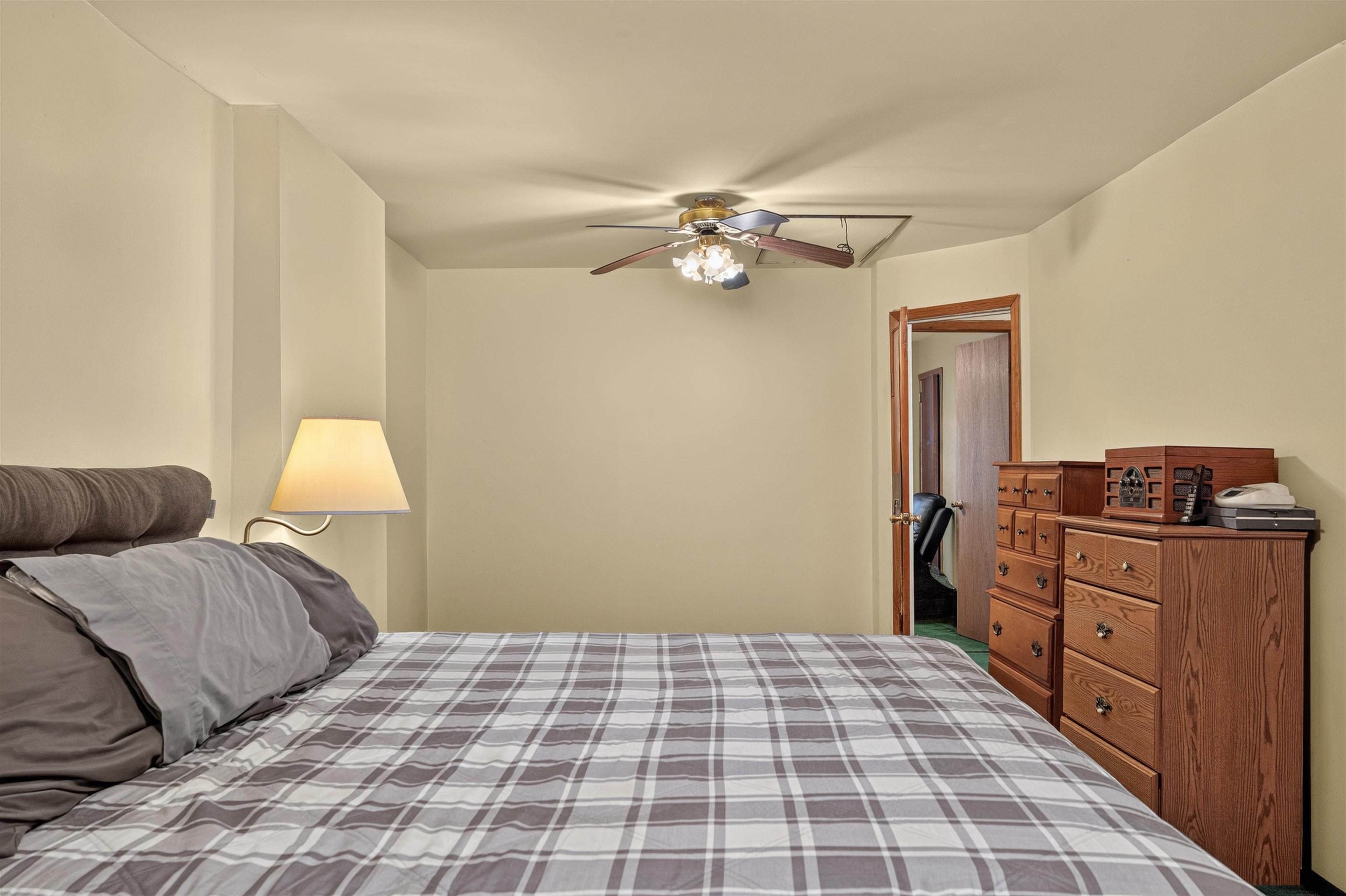 83 Zabriskie Ave Property Photo 17