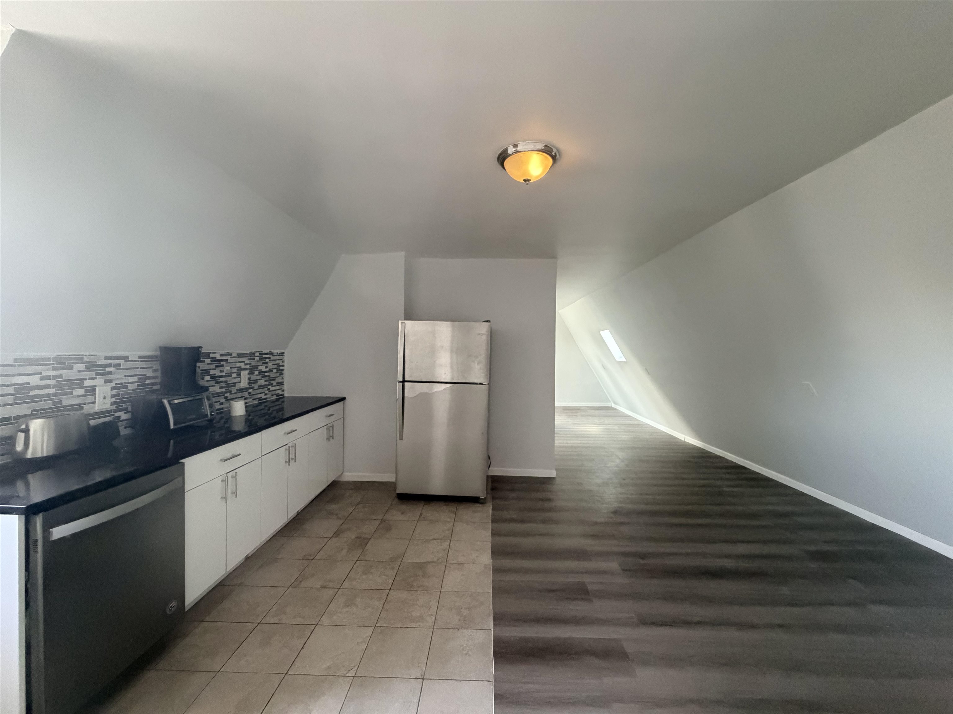 109 FRANK E RODGERS BLVD N 3 Property Photo 1