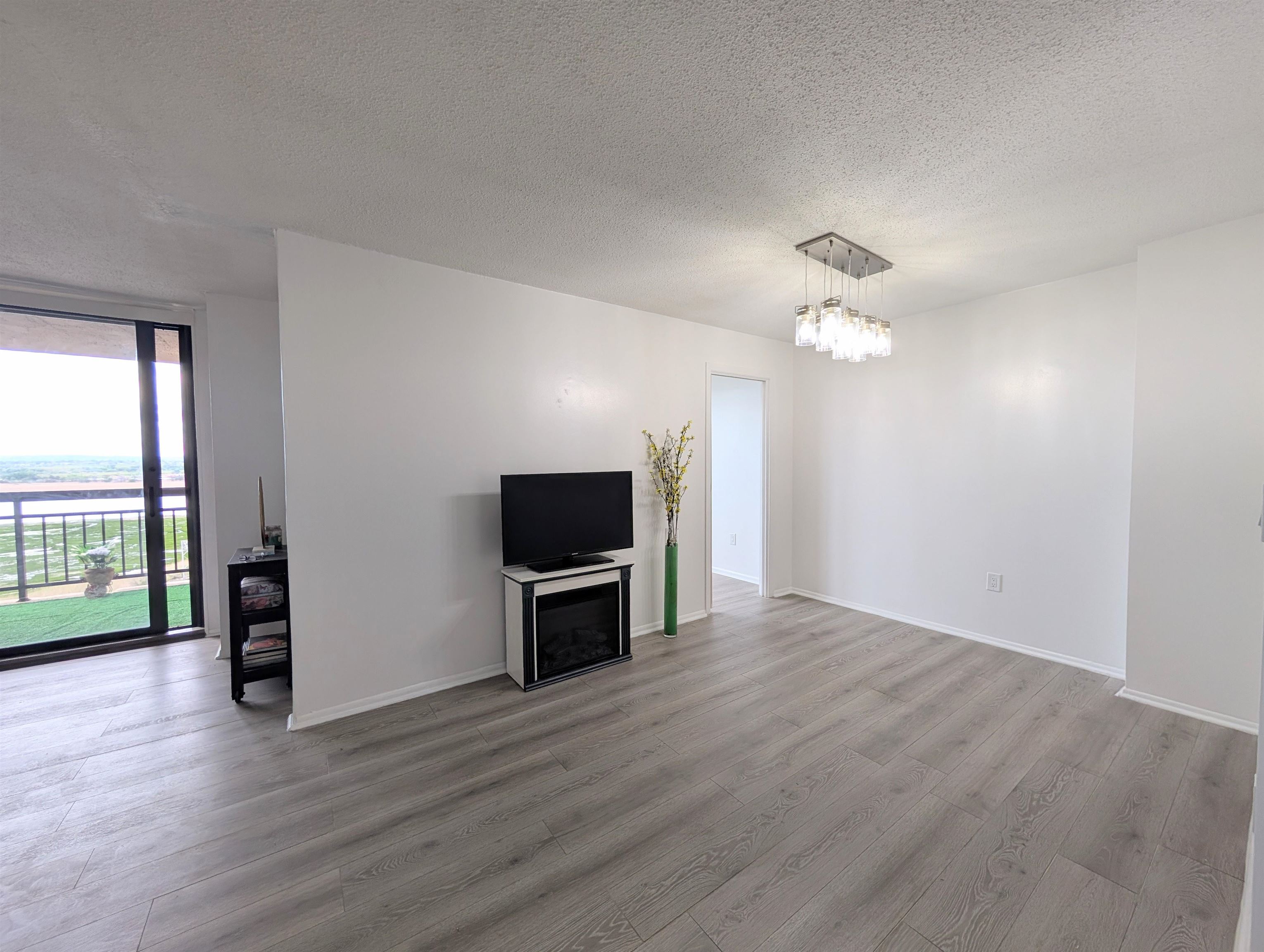 918 HARMON COVE TOWER 918 Property Photo 1