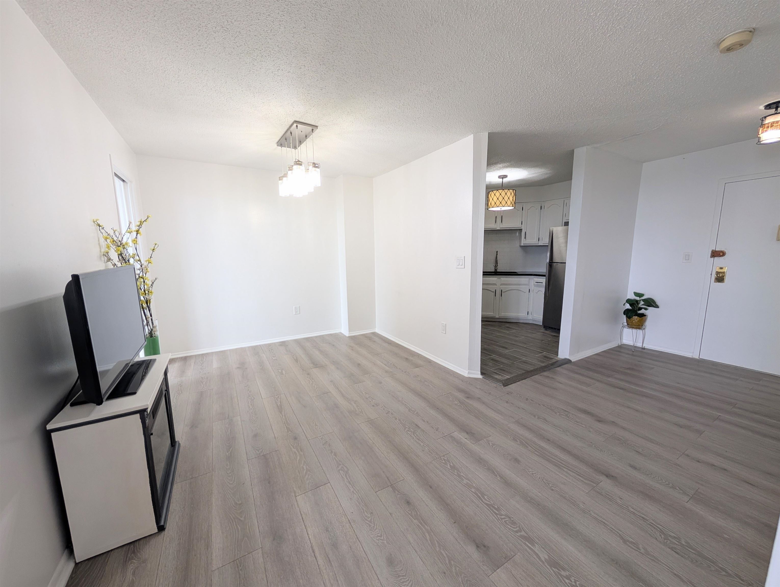 918 Harmon Cove Tower 918 Property Photo 4