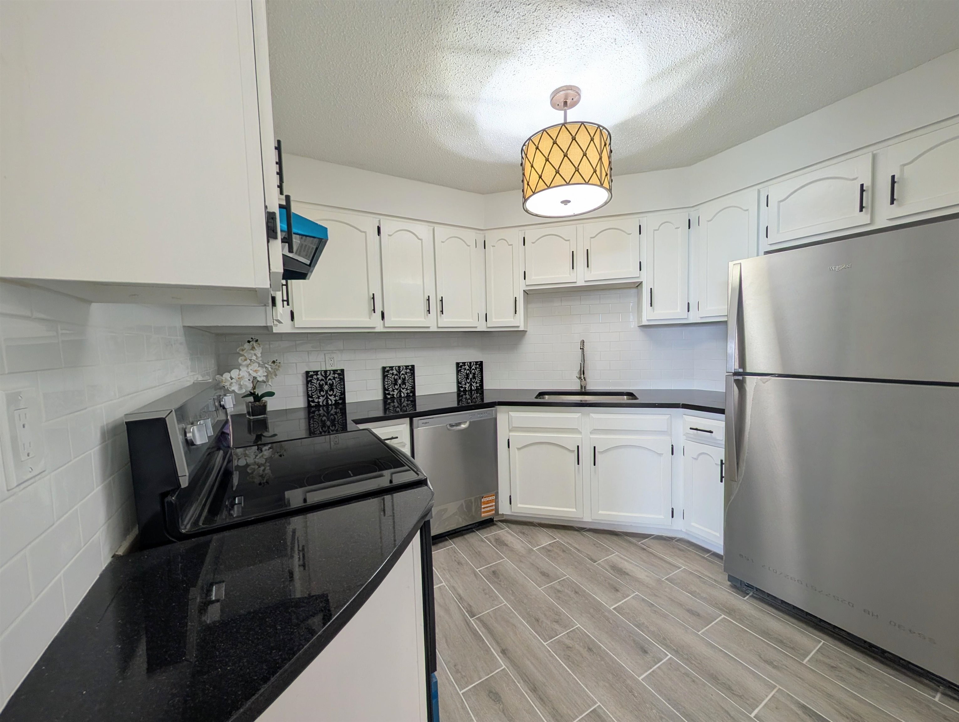 918 Harmon Cove Tower 918 Property Photo 10
