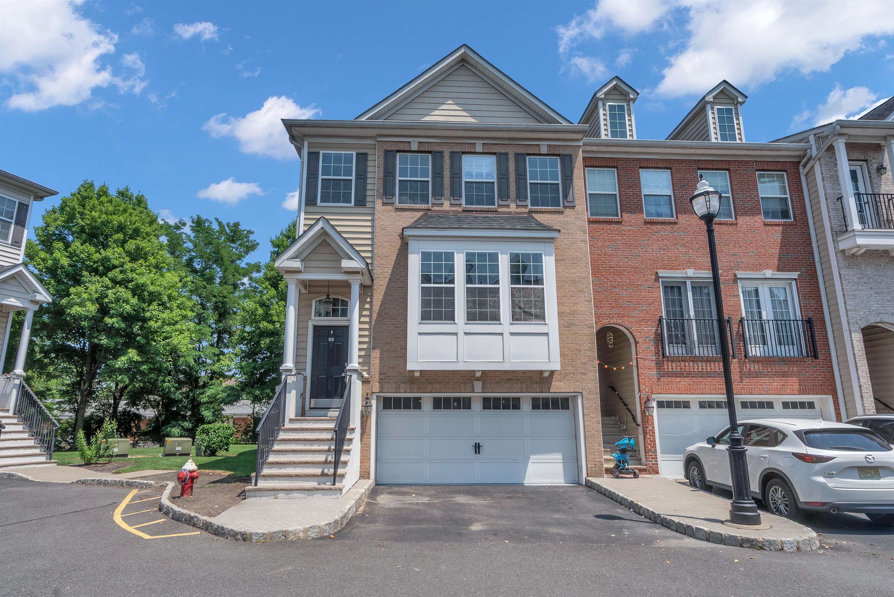 8 Creekside Ct Property Photo 1