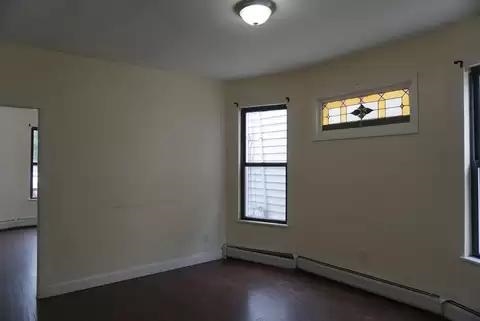 852 West Side Ave Property Photo 4
