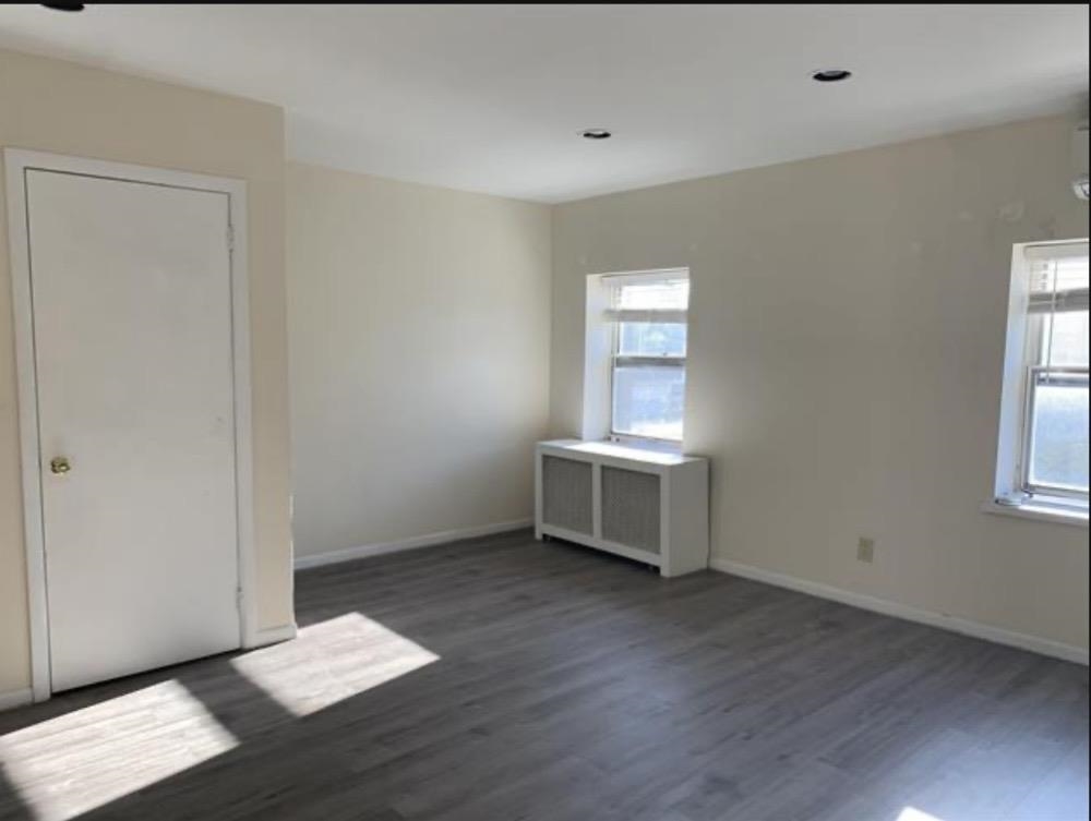 725-727 Broadway Property Photo 15
