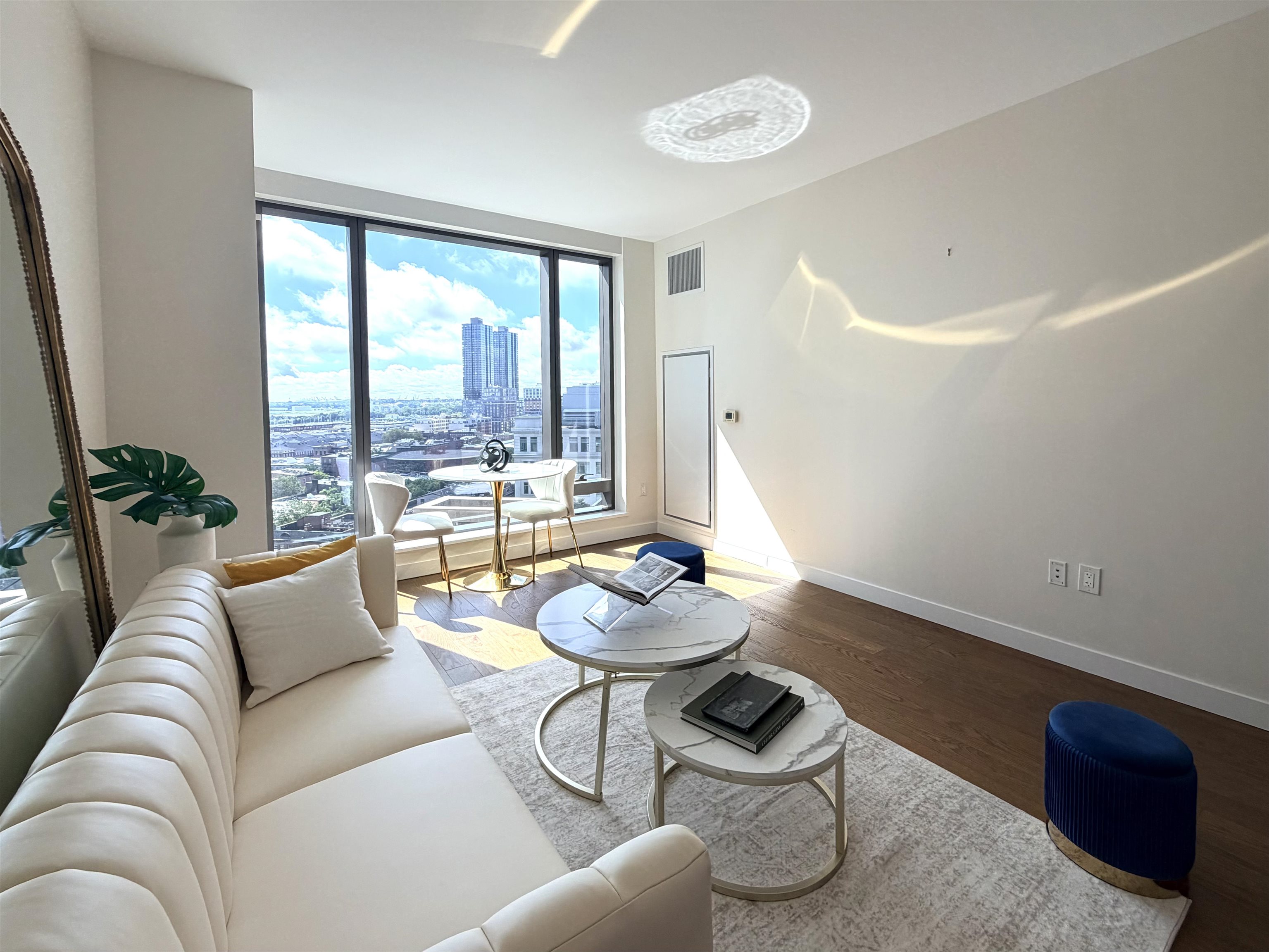 99 Hudson St 1103 Property Photo 1