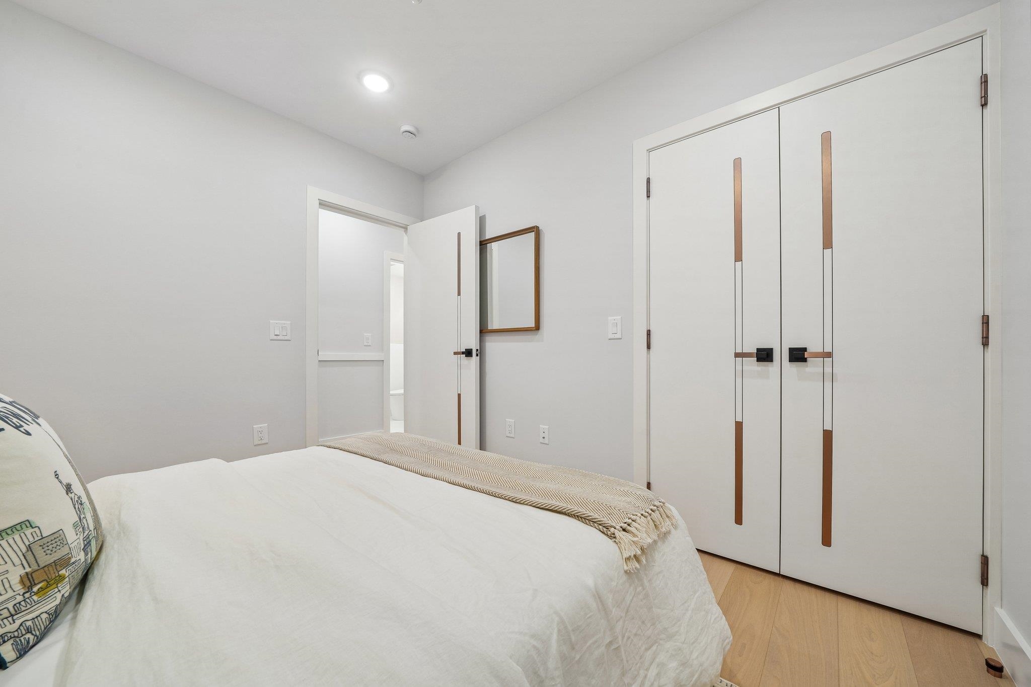33 Bleecker St 1 Property Photo 16
