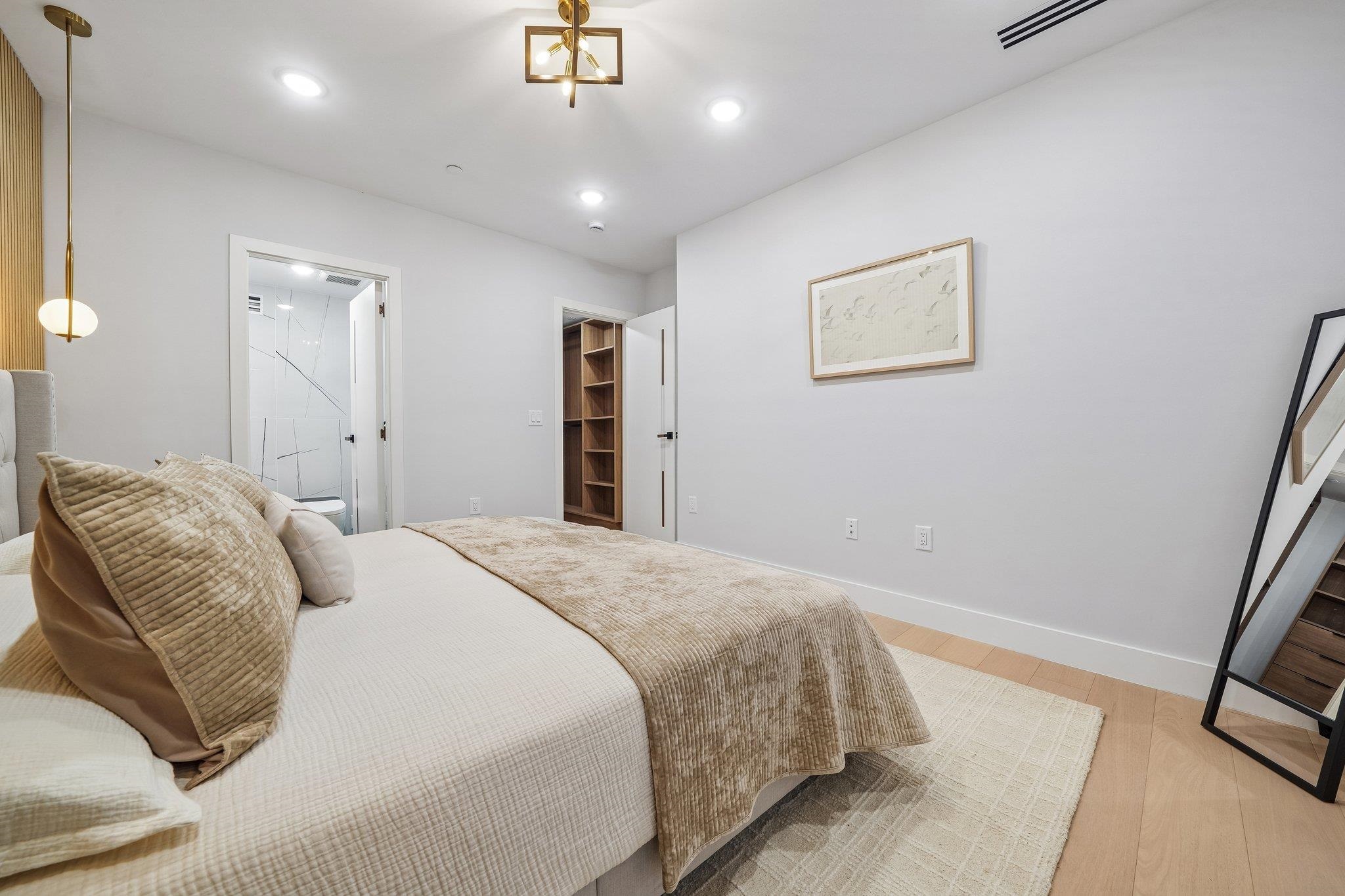 33 Bleecker St 1 Property Photo 17