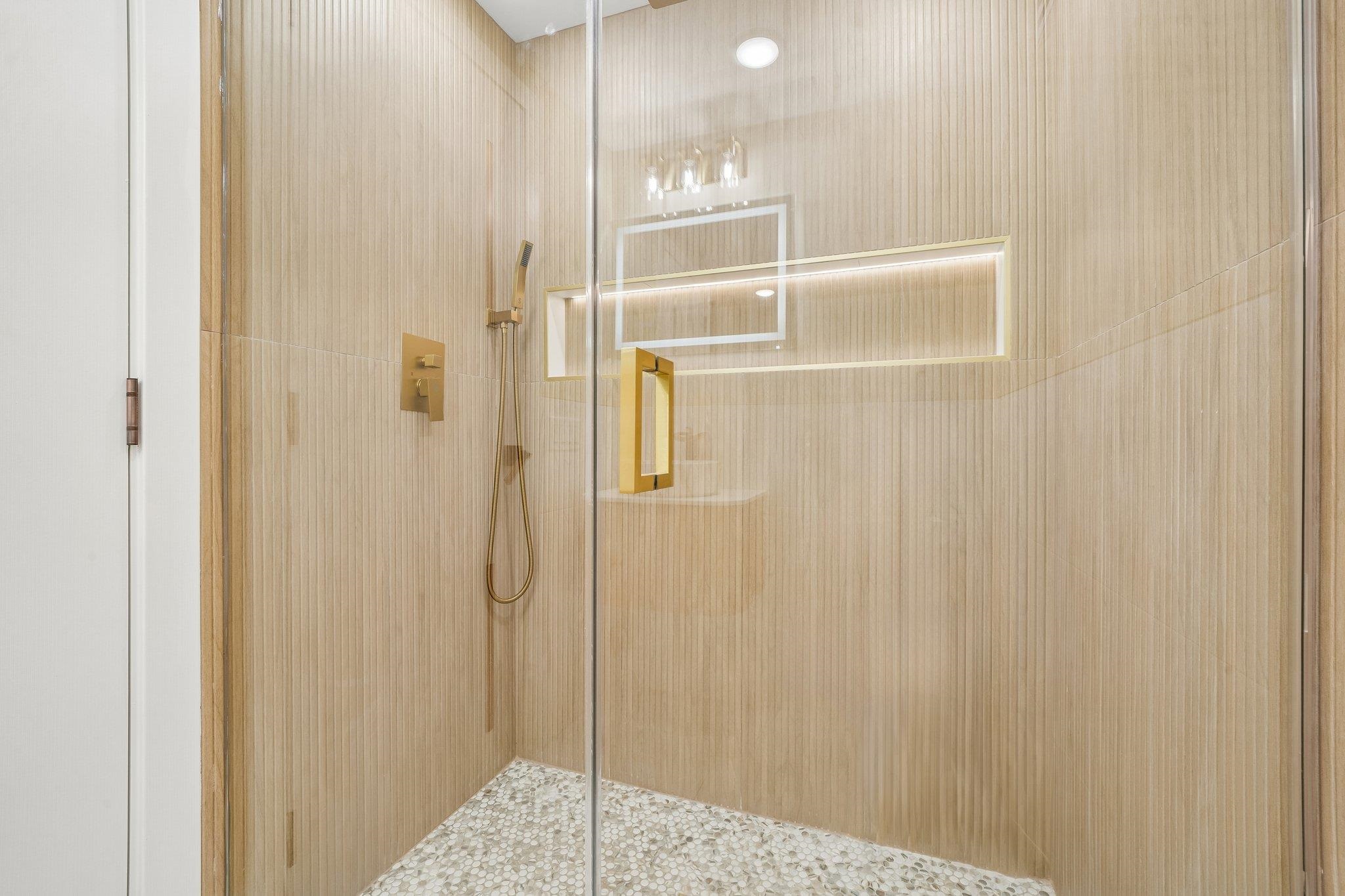 33 Bleecker St 1 Property Photo 19