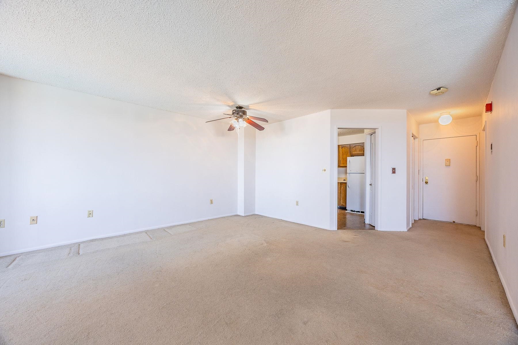 418 Harmon Cove Tower Property Photo 14