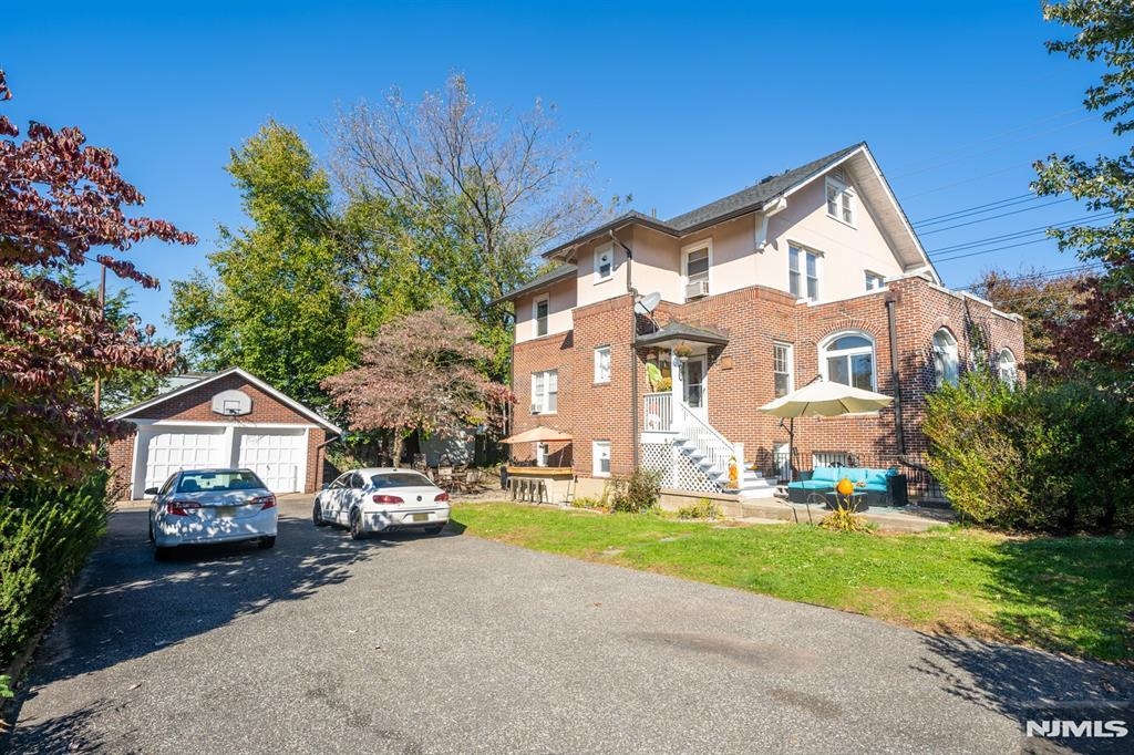168 West Passaic St Property Photo 4