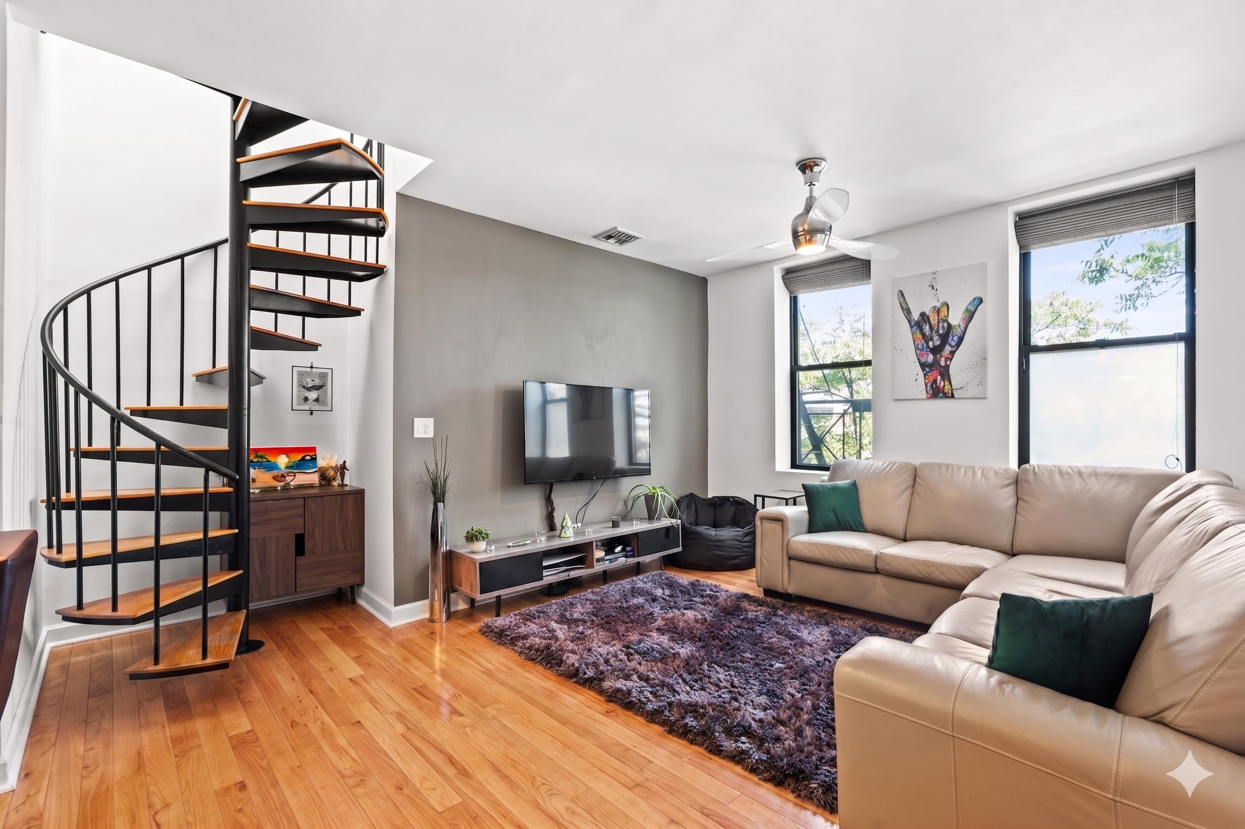 222 48th St 4d Property Photo 1
