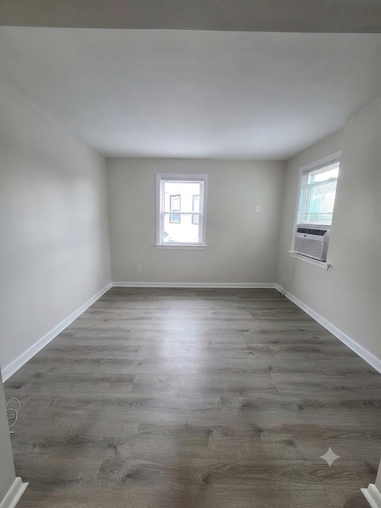 166 Carmita Ave 2 Property Photo 6