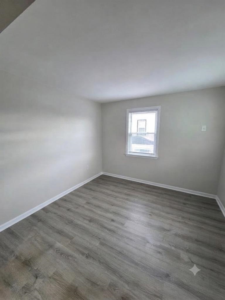 166 Carmita Ave 2 Property Photo 7
