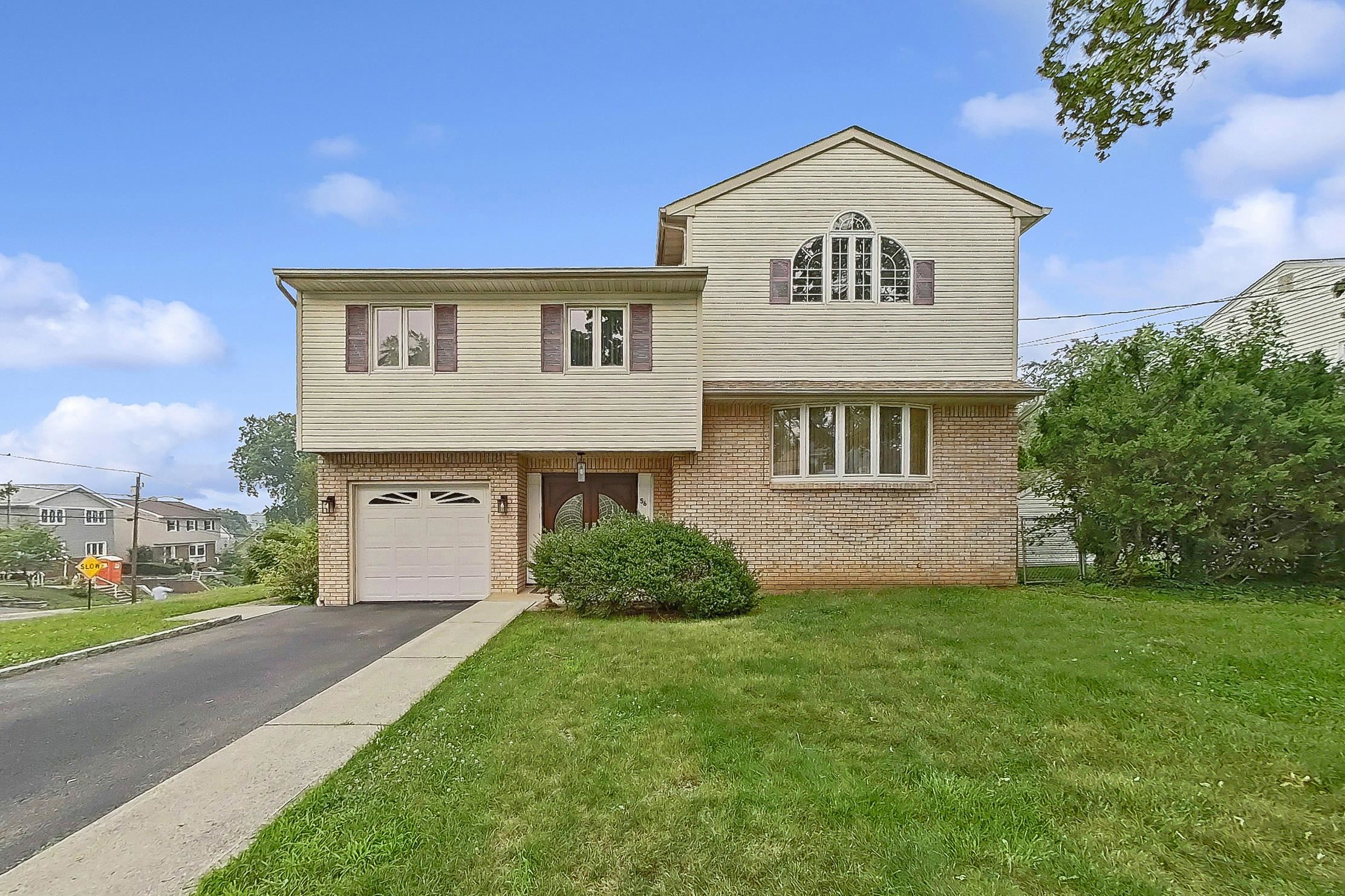 56 Eaton Pl Property Photo 2