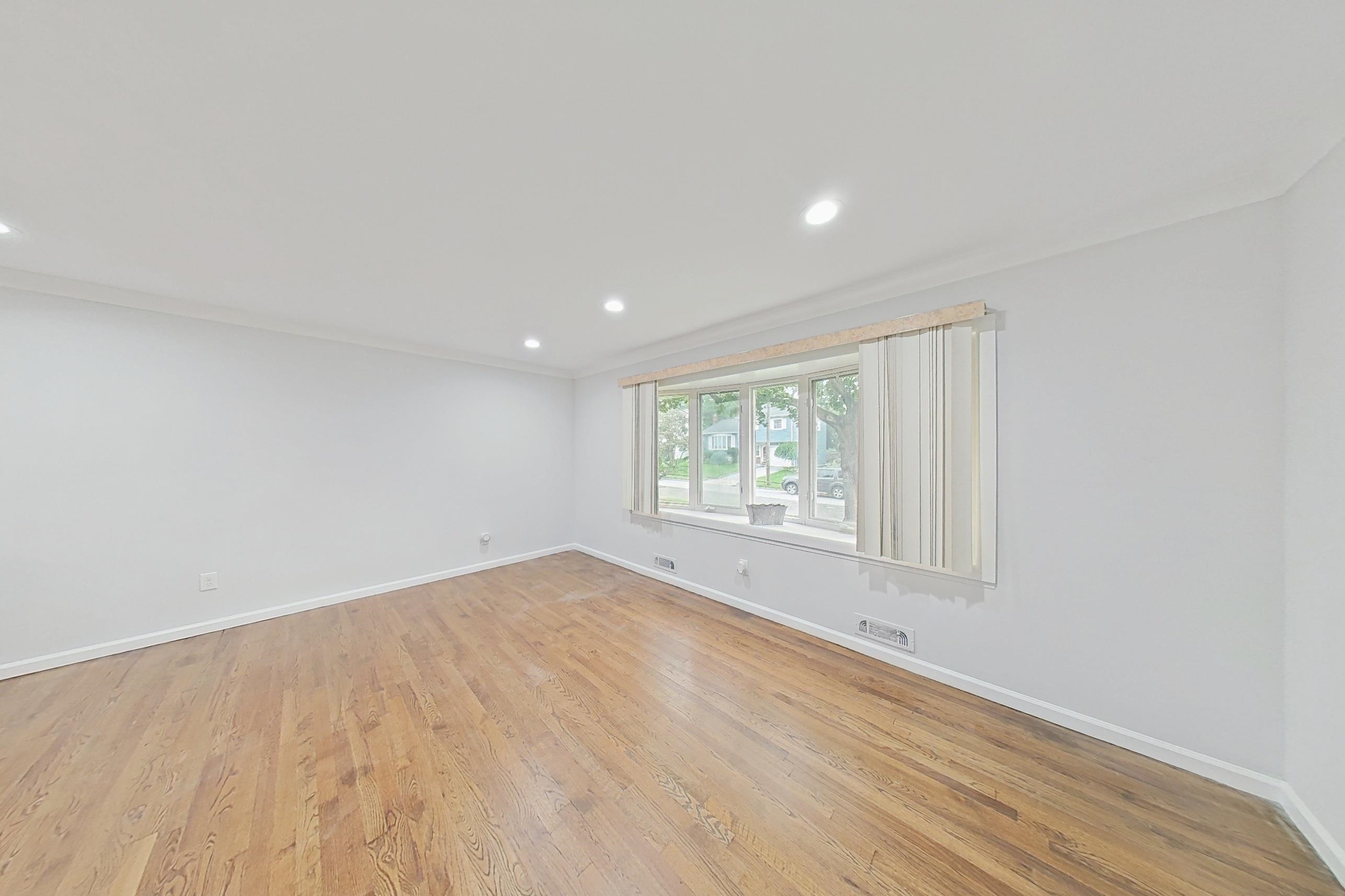 56 Eaton Pl Property Photo 16