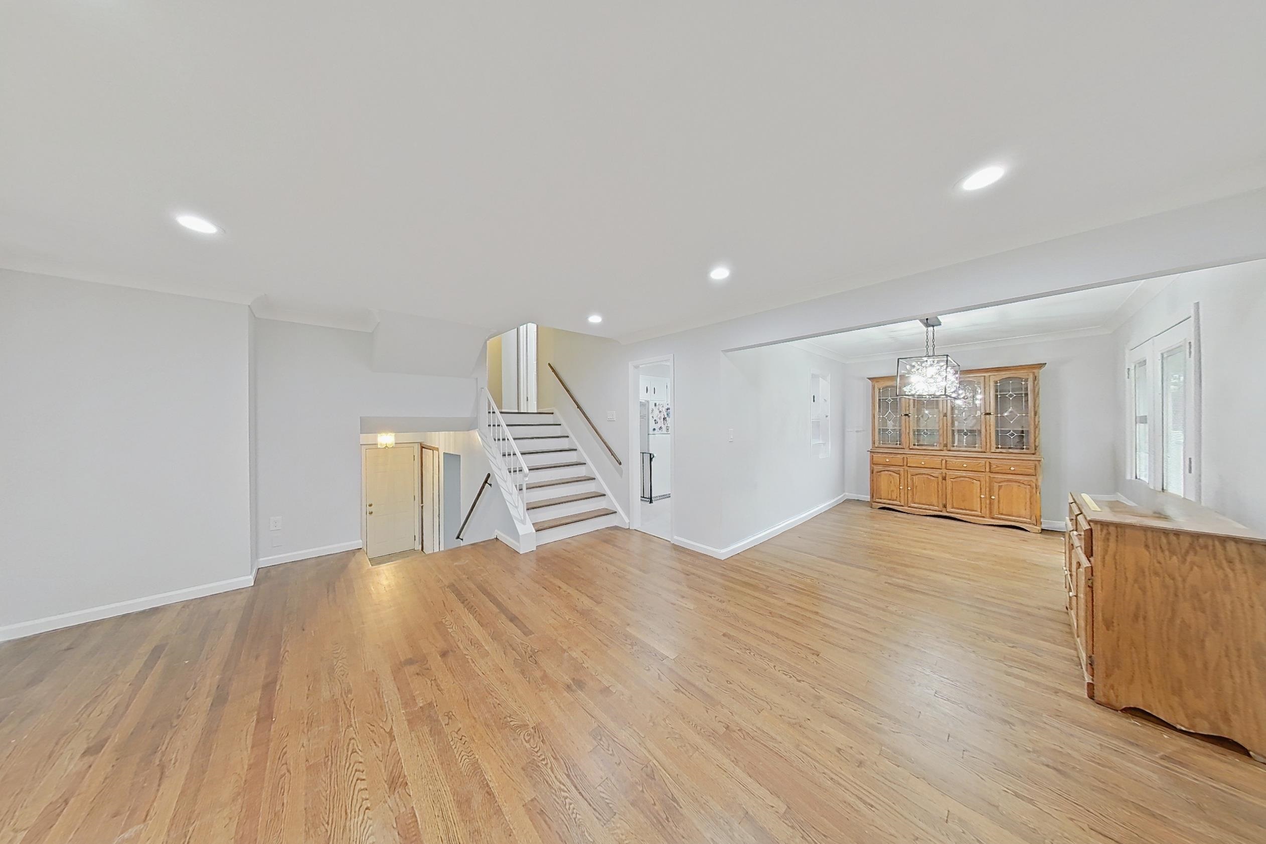 56 Eaton Pl Property Photo 20
