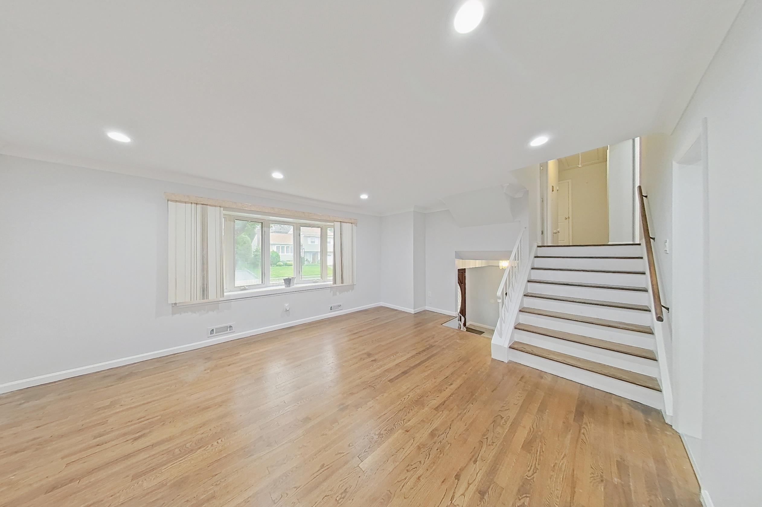 56 Eaton Pl Property Photo 21