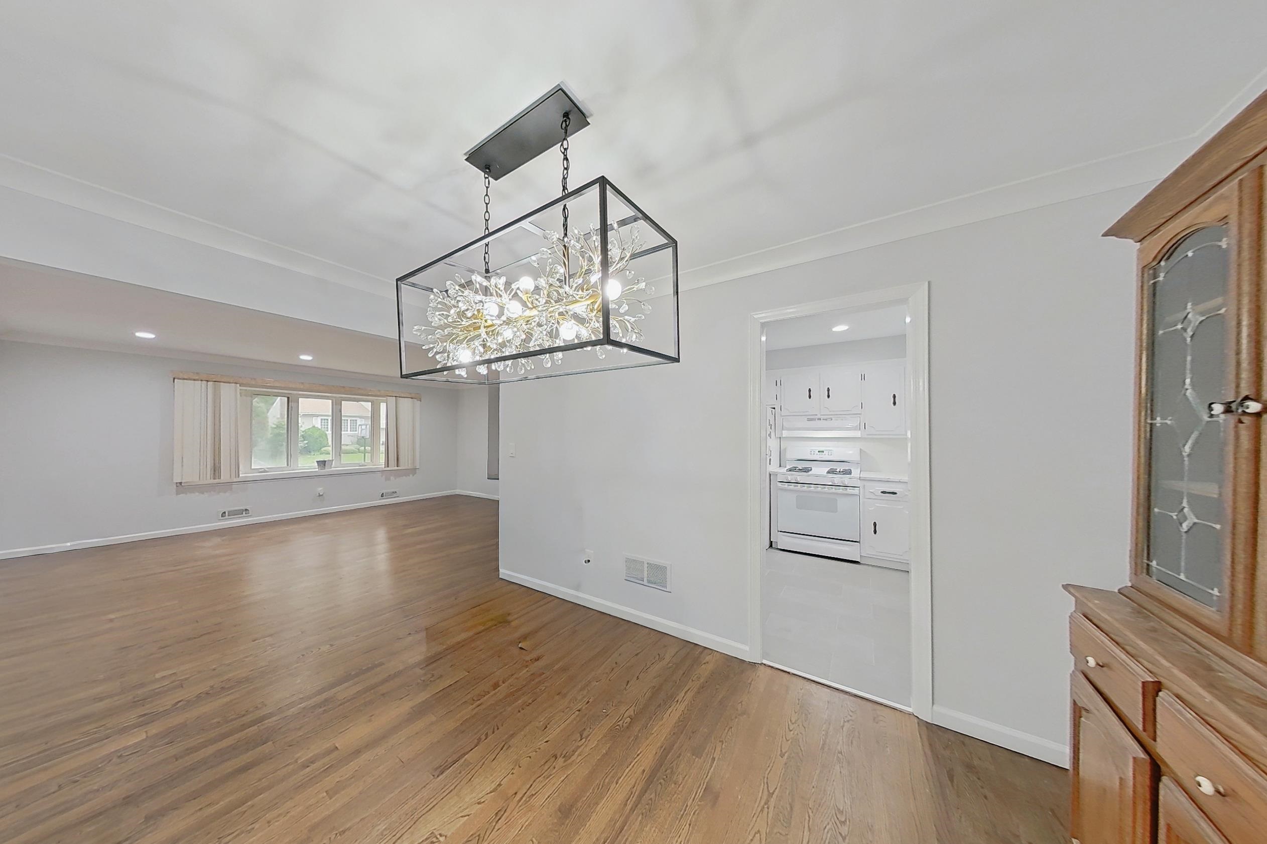 56 Eaton Pl Property Photo 22