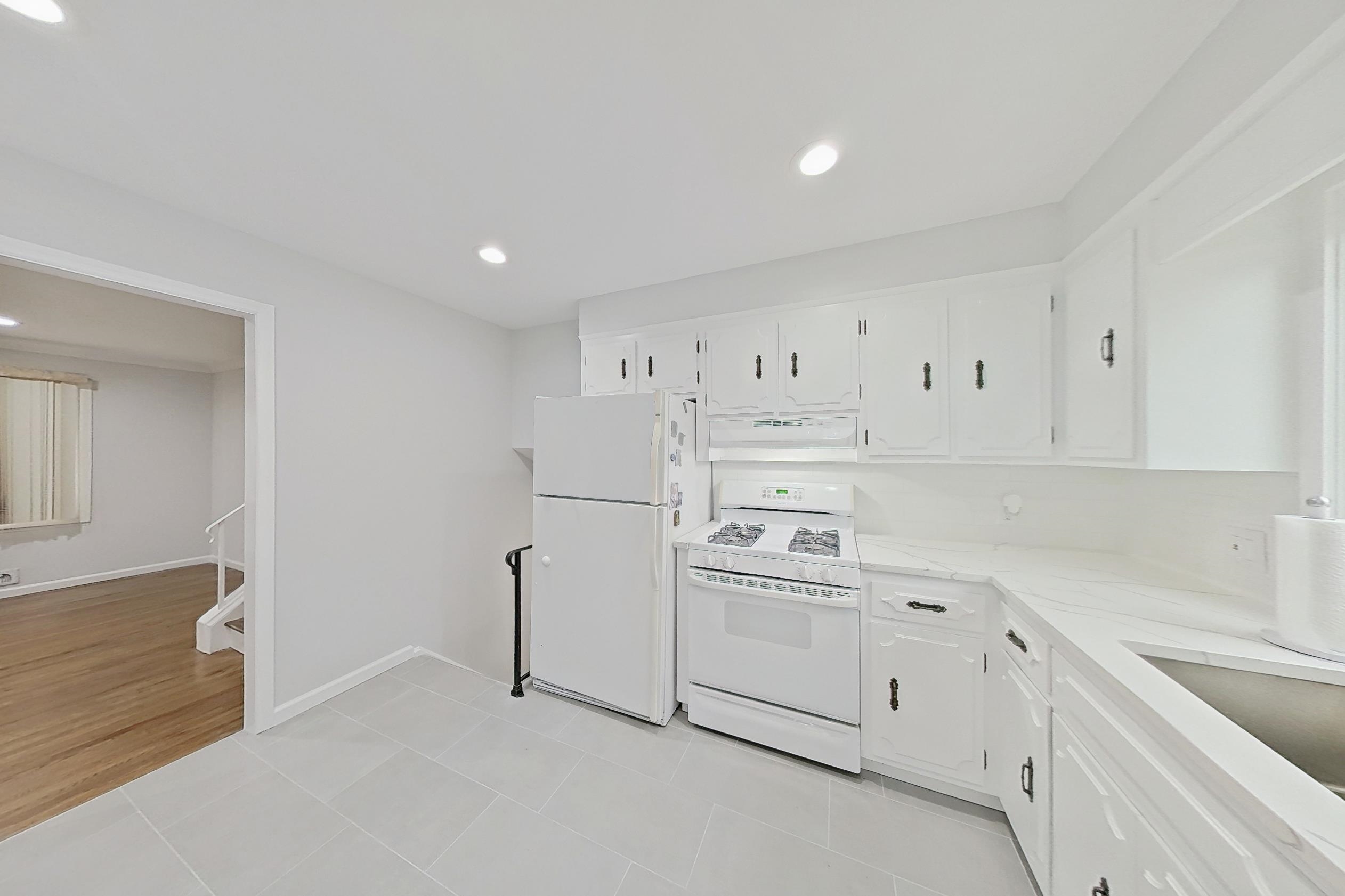 56 Eaton Pl Property Photo 23