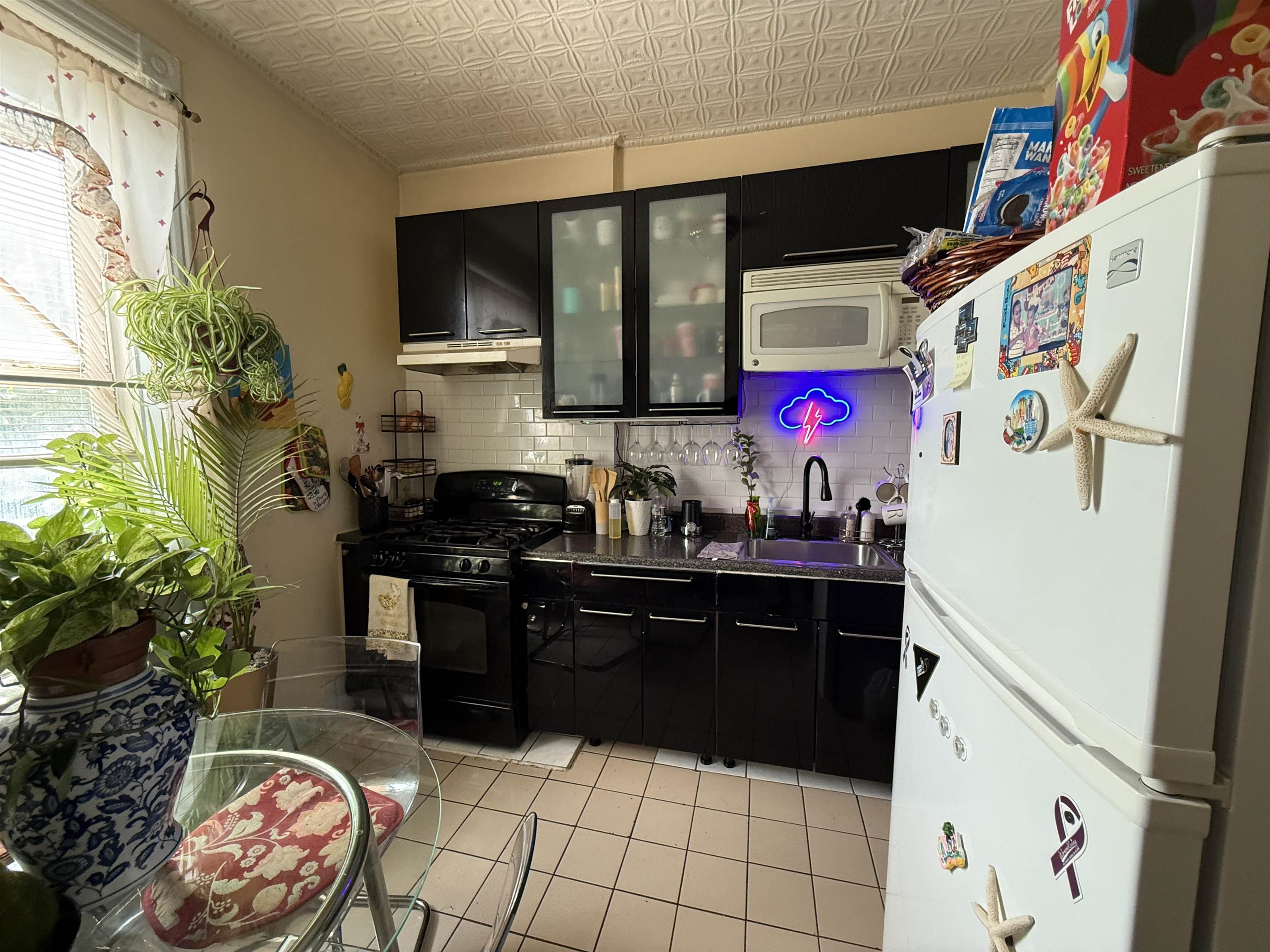 380 BALDWIN AVE 3R Property Photo 1