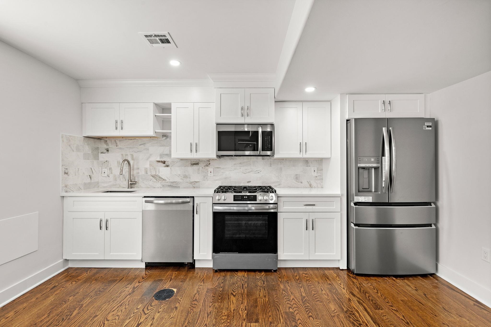 52 Sterling Ave Property Photo 15